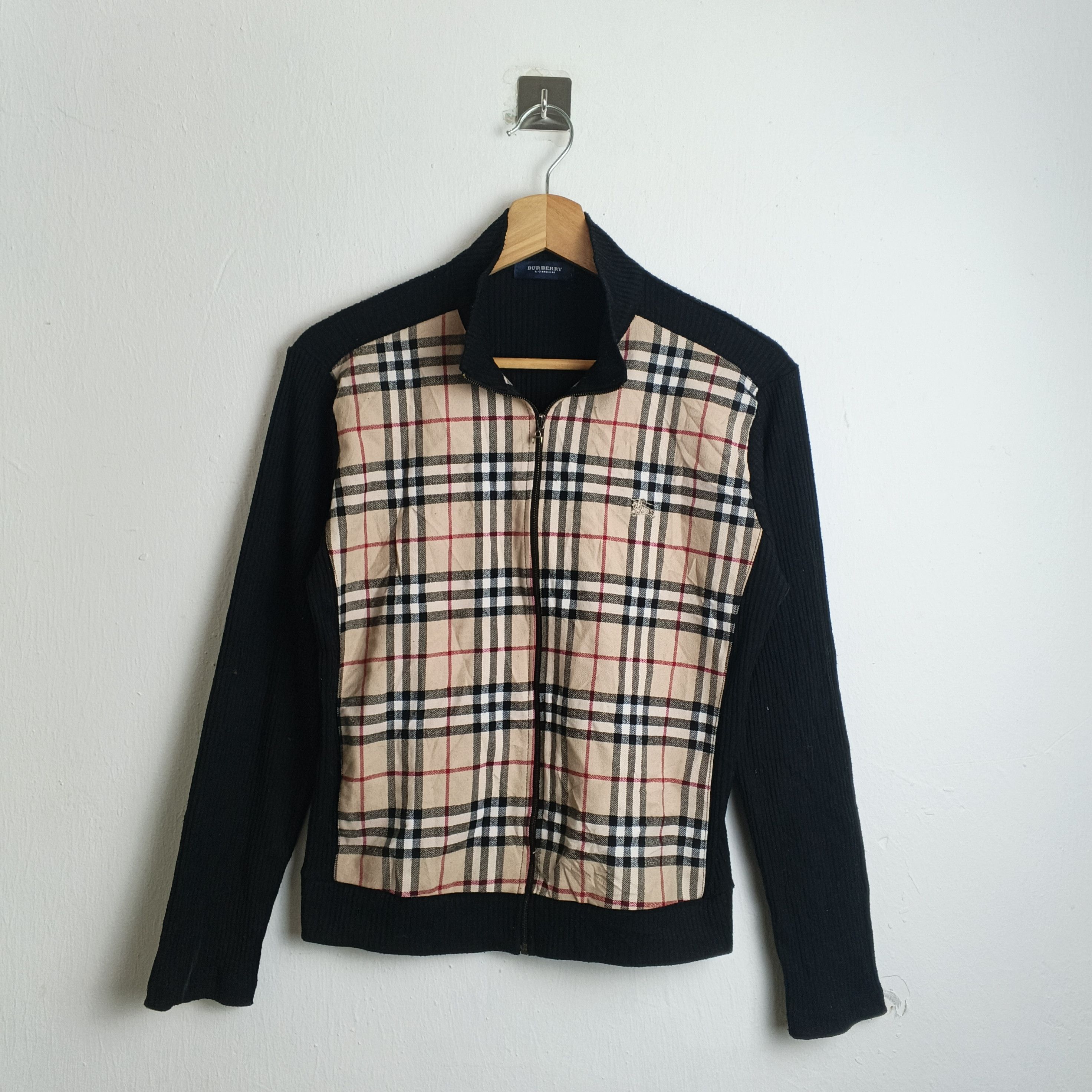 Burberry Vintage Burberry London Nova Check Crop Zip Knit Cardigan Size S / US 4 / IT 40 - 1 Thumbnail