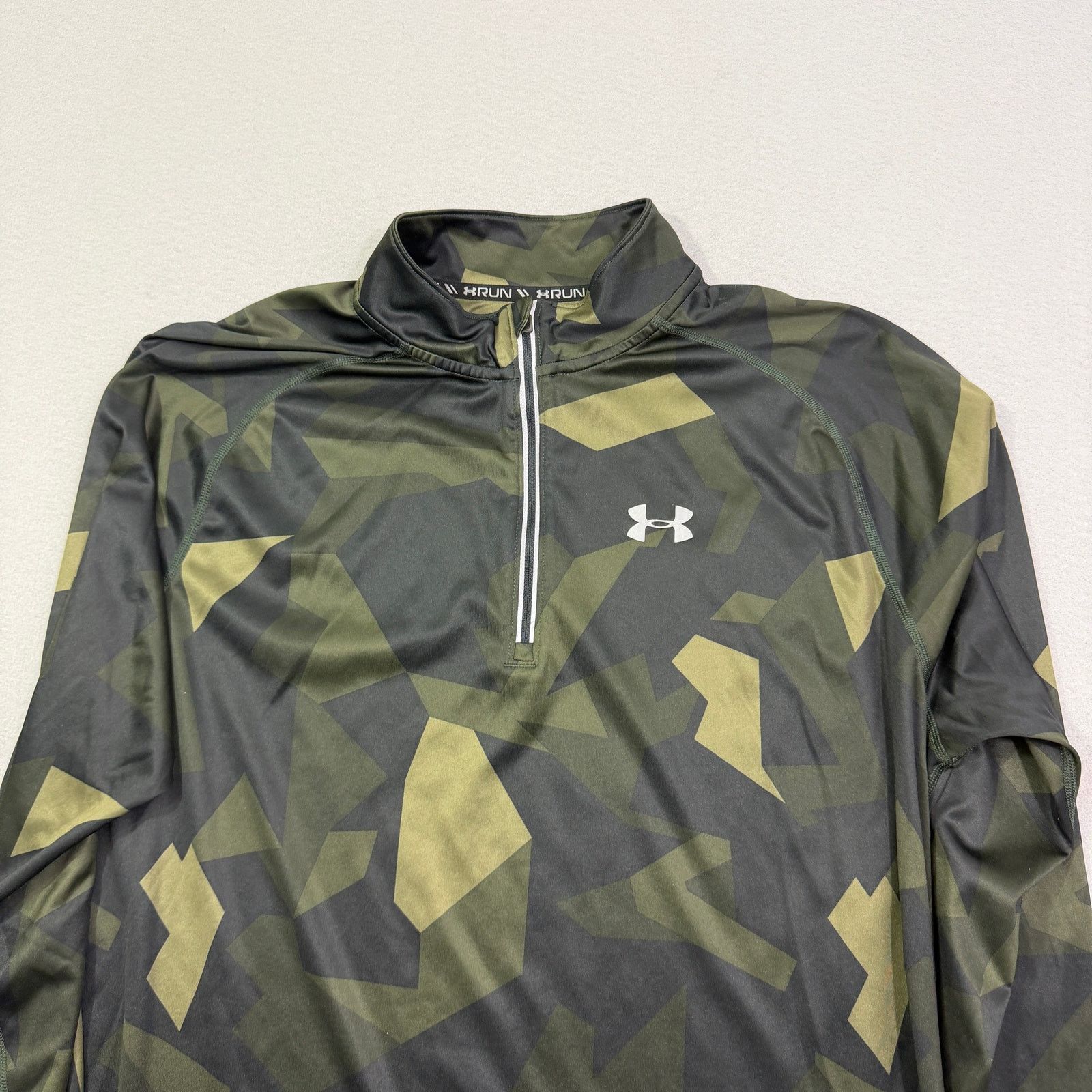 Under Armour Under Armour Pullover Men's 2XL Green Geometric 1248606 Size US XXL / EU 58 / 5 - 2 Thumbnail