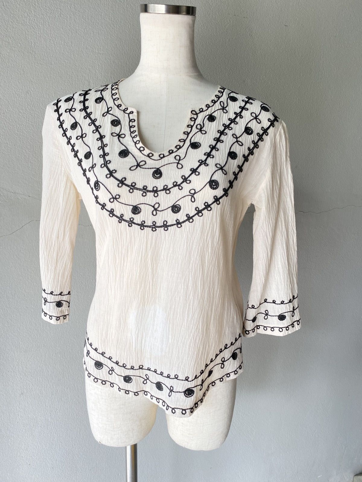 Donna Morgan MORGAN White Blouse with Black Embroidery Size M / US 6-8 / IT 42-44 - 11 Thumbnail