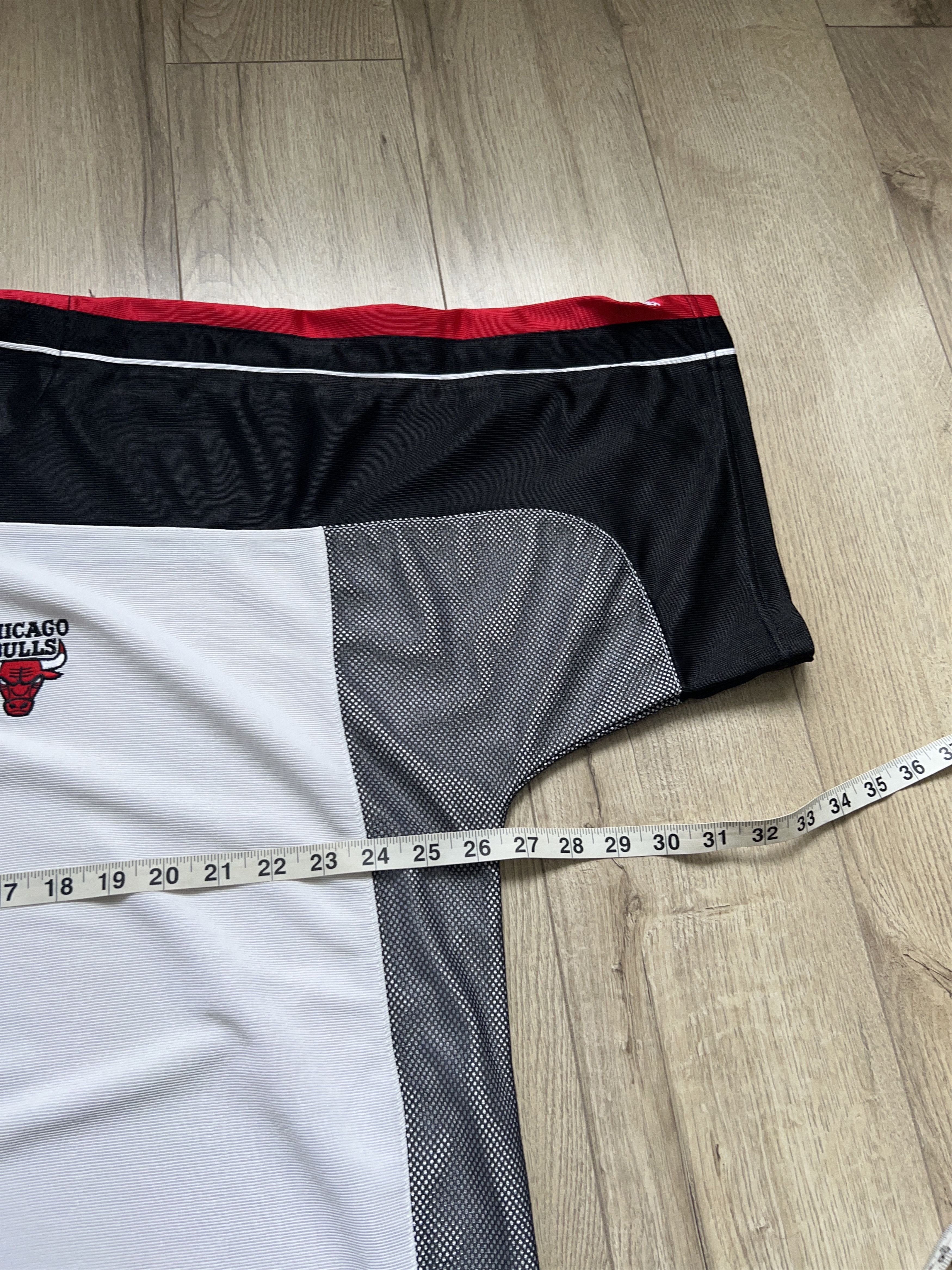 NBA × Vintage Starter Chicago Bulls Basketball NBA Zip 1/4 Jersey Shirt Size US XL / EU 56 / 4 - 5 Thumbnail