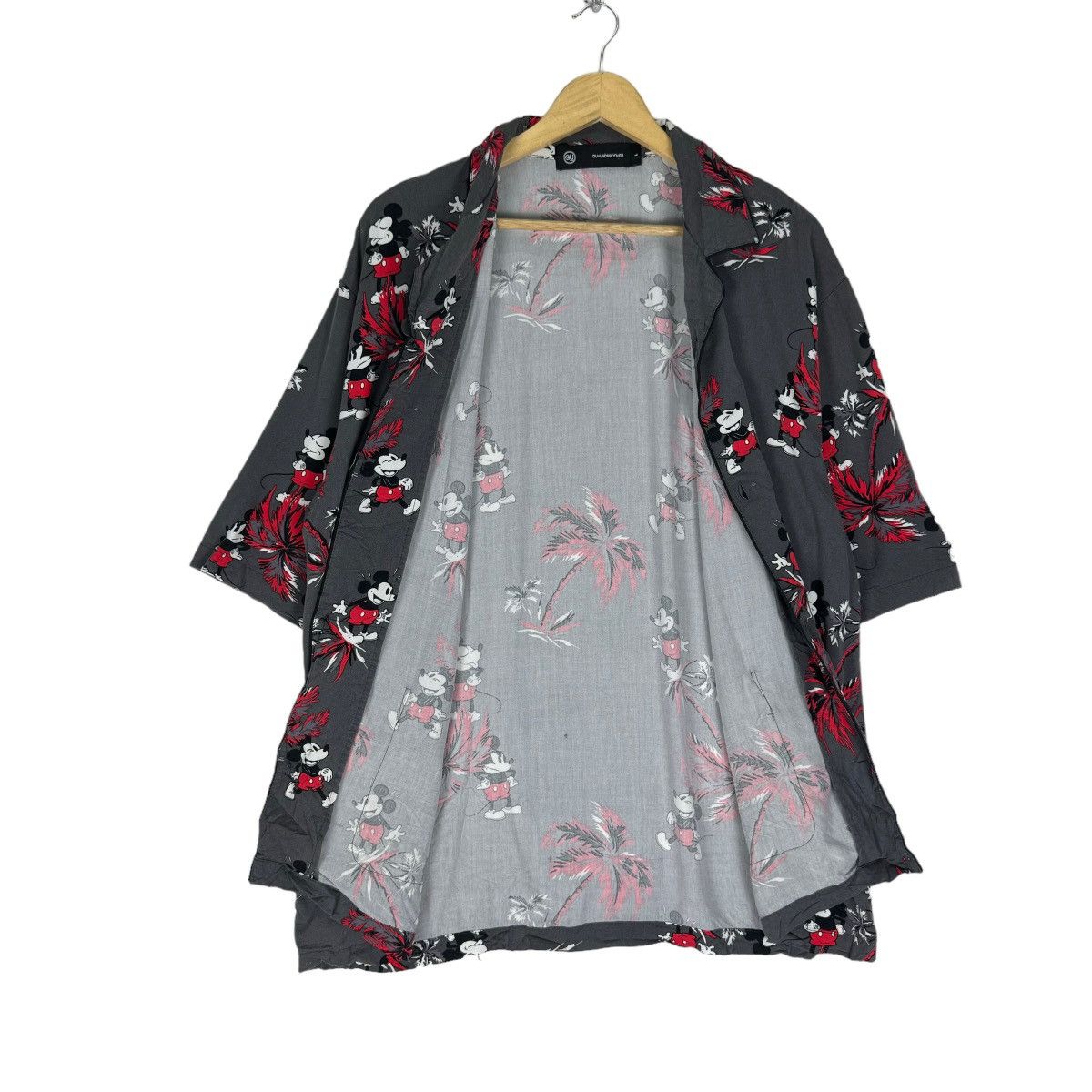 GU × Undercover ❄️UNDERCOVER X GU MICKEY HAWAII ALOHA BUTTON UP SHIRTS Size US L / EU 52-54 / 3 - 6 Thumbnail