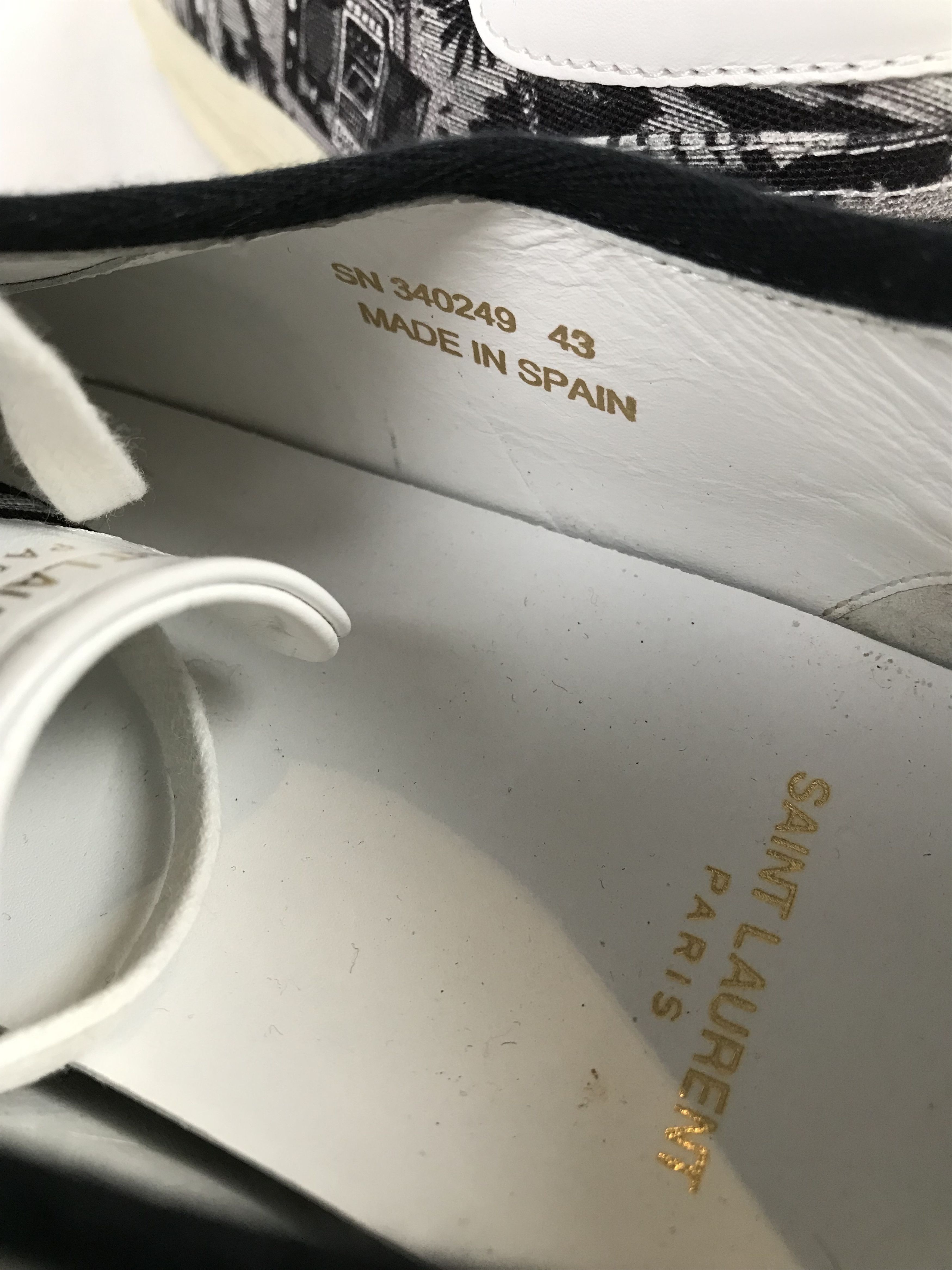 Saint Laurent Paris Saint Laurent Canvas Black & White Sneaker Size US 10 / EU 43 - 11 Thumbnail