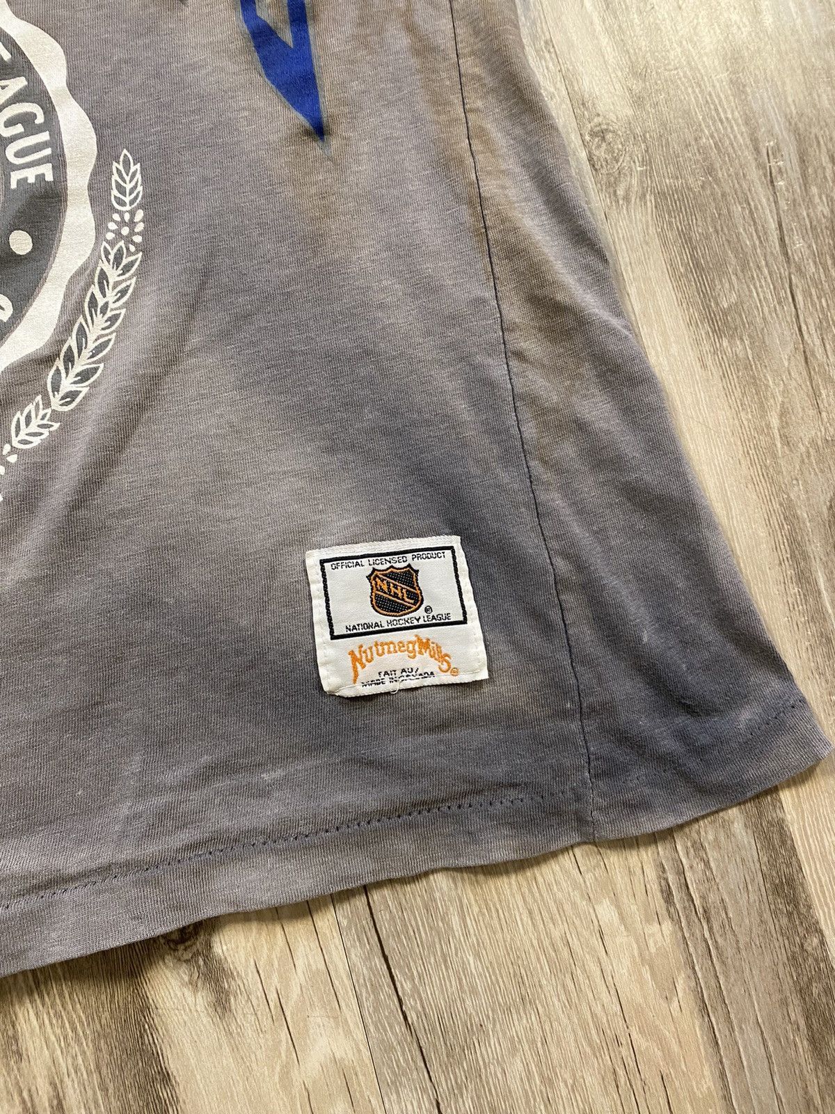 NHL × Vintage Vintage 90s Toronto Maple Leafs Fade to Grey Graphic Tshirt Size US S / EU 44-46 / 1 - 4 Thumbnail