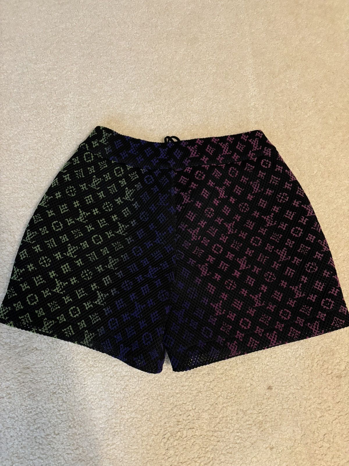 Louis Vuitton Louis Vuitton LV Monogram Multicolor Mesh Rainbow Shorts Size US 42 / EU 58 - 10 Thumbnail