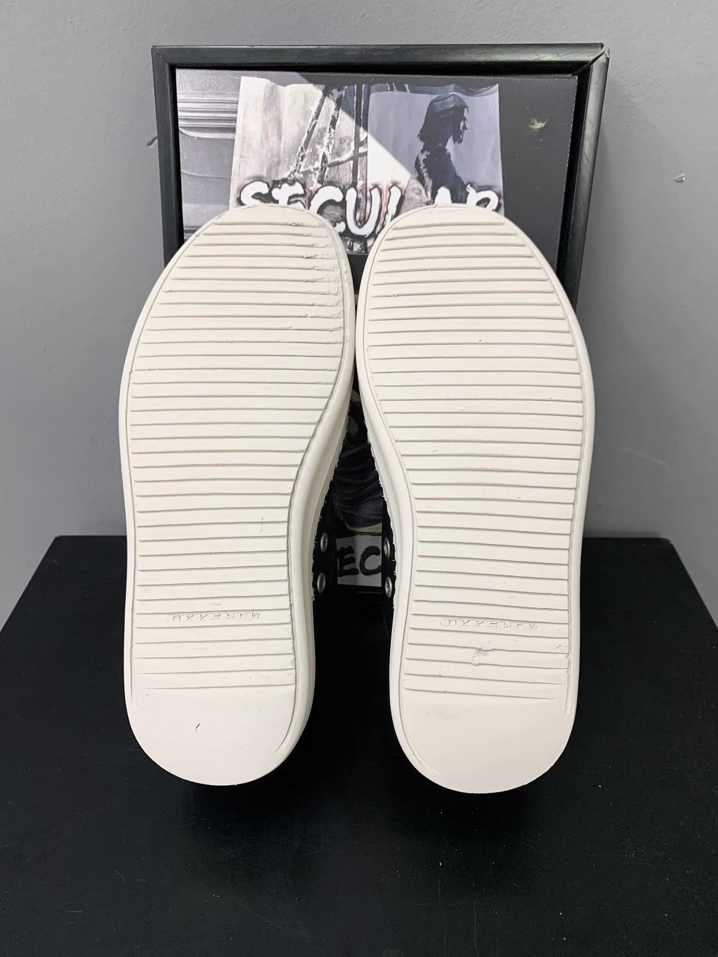 Rick Owens Rick Owens Low-Top Big Converse K34 Size US 6 / IT 36 - 8 Thumbnail