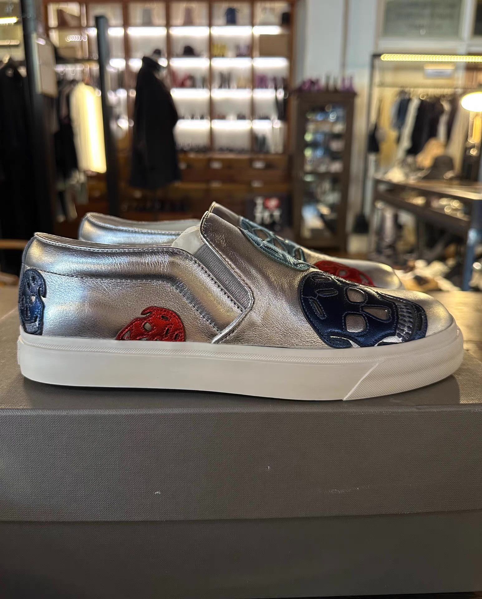 Alexander McQueen Alexander McQueen 16FW Leather Skull Slip‑Ons Ｑ25 Size US 7 / EU 40 - 3 Thumbnail