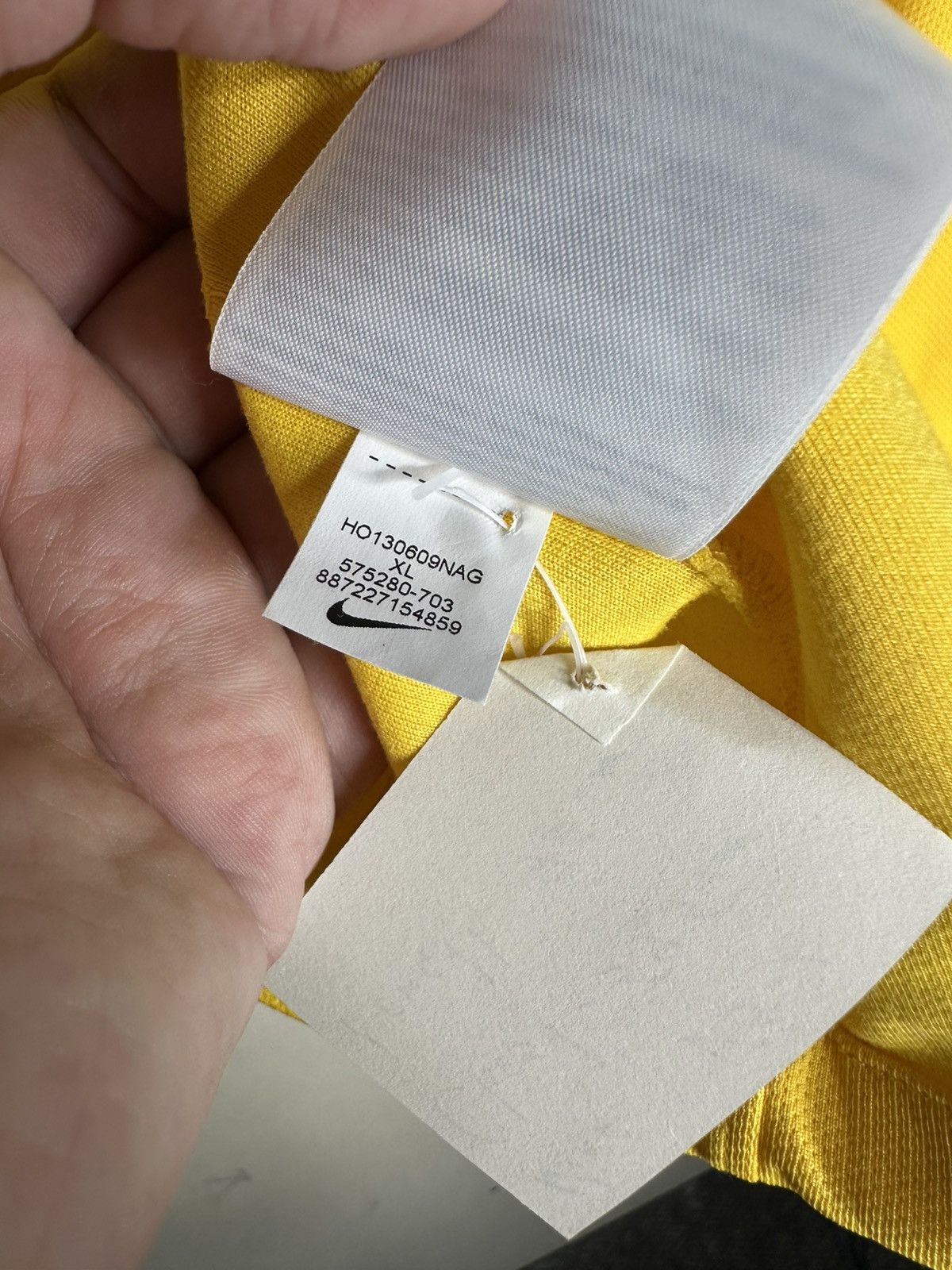 Nike Vintage Nike Brazil 2014 Soccer Football Jersey Shirt Size US XL / EU 56 / 4 - 8 Thumbnail