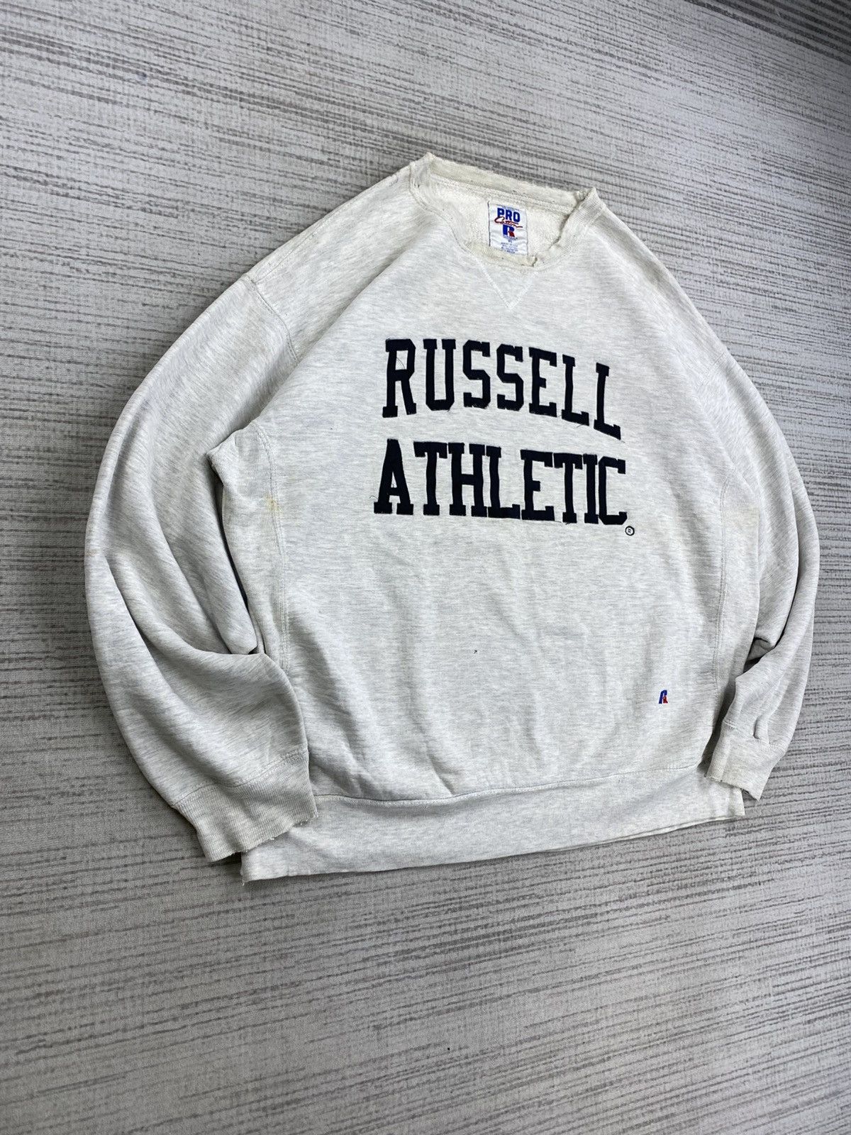 Russell Athletic Vintage Russel Athletic Baggy Distressed Sweatshirt Size US XL / EU 56 / 4 - 3 Thumbnail
