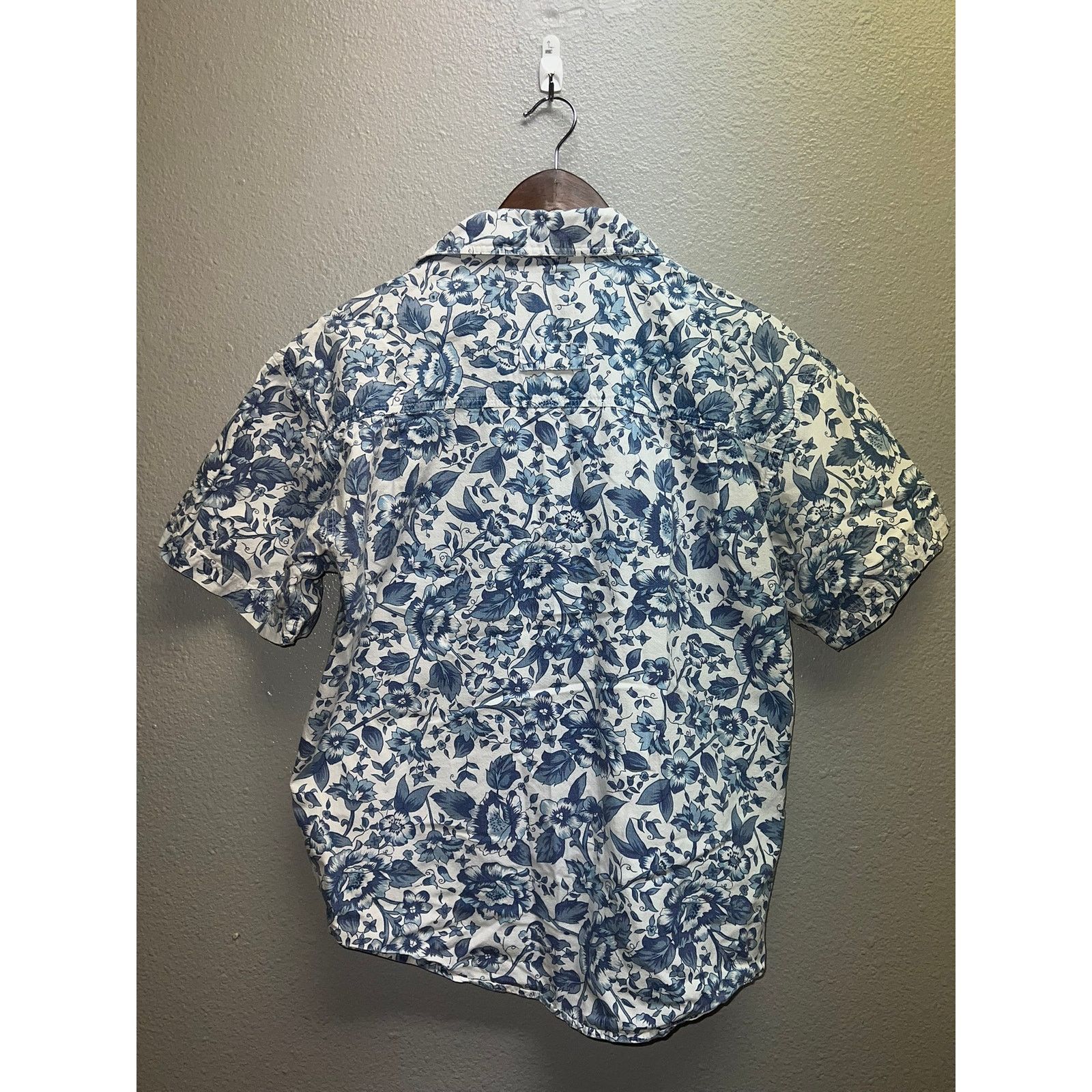 Vintage Vintage Ilio Floral Button Up Shirt ilio White Blue 90s S Size US S / EU 44-46 / 1 - 7 Thumbnail