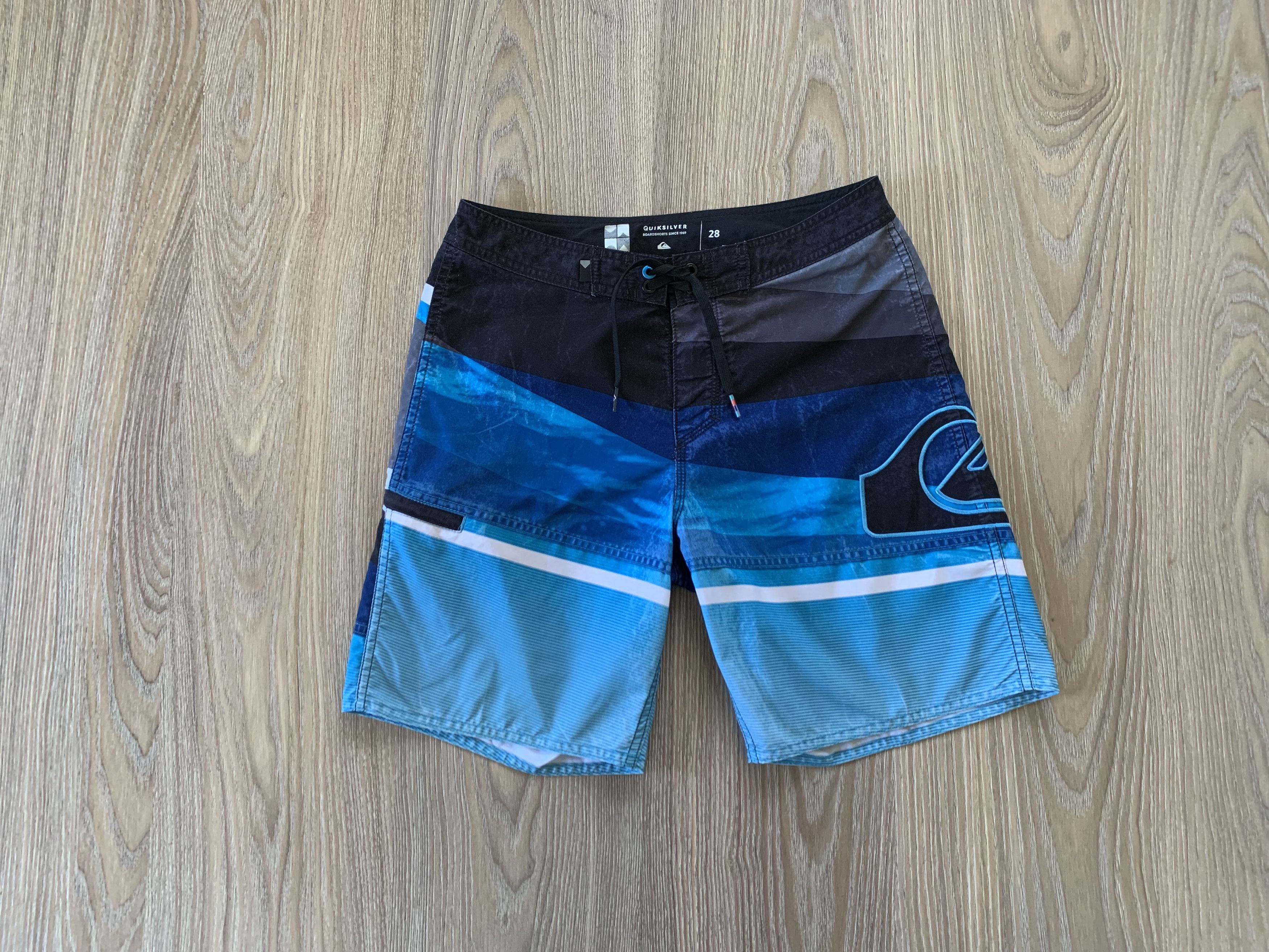 Quicksilver × Sports Specialties Quicksilver Beach Swim Shorts Size US 28 / EU 44 - 1 Thumbnail