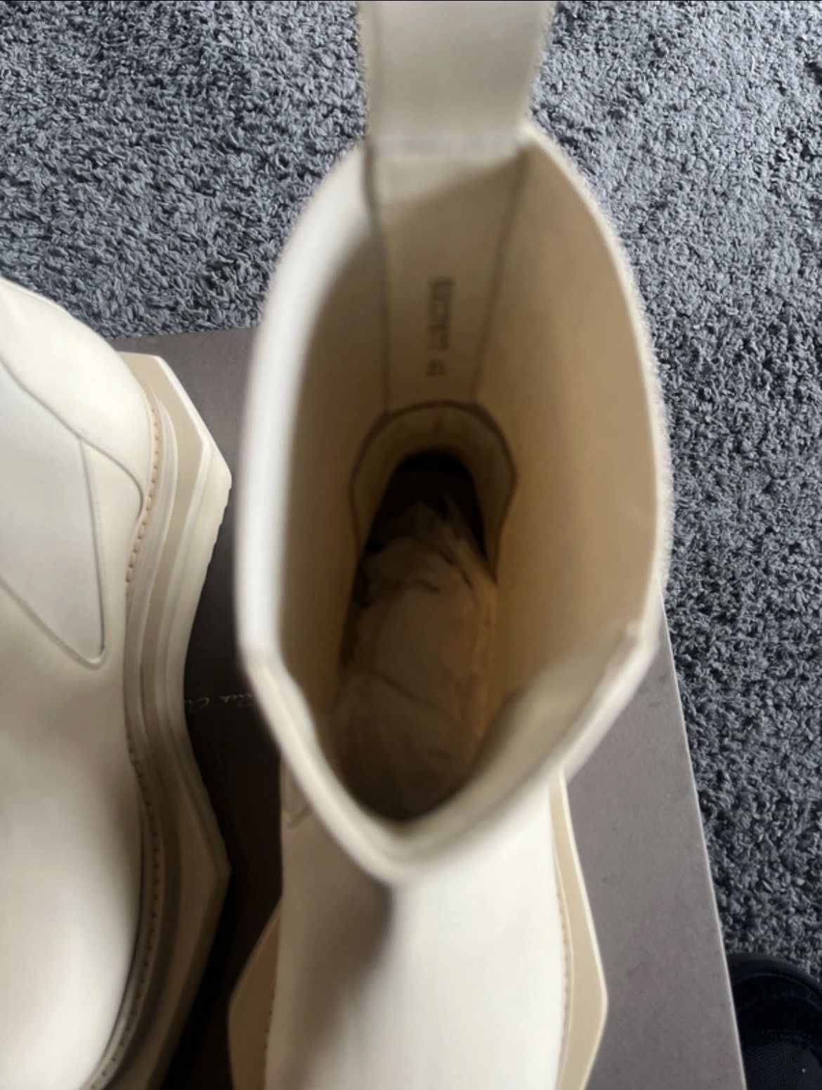 Rick Owens Rick owen’s milk turbo cyclops chelsea boots Size US 8 / EU 41 - 8 Thumbnail