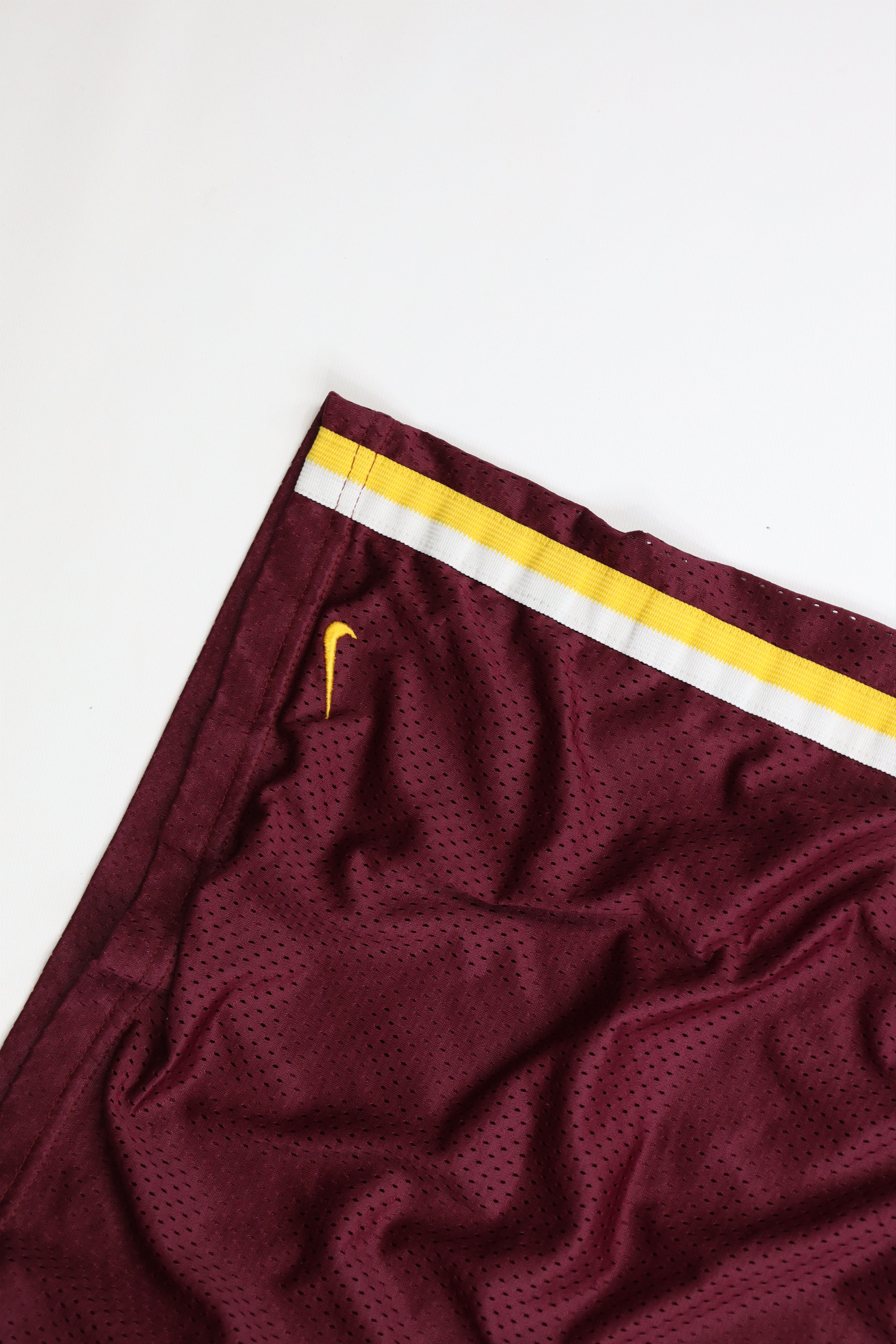 Nike × Vintage Vintage Nike Swoosh Arizona State University Mesh Shorts Size US 36 / EU 52 - 4 Thumbnail