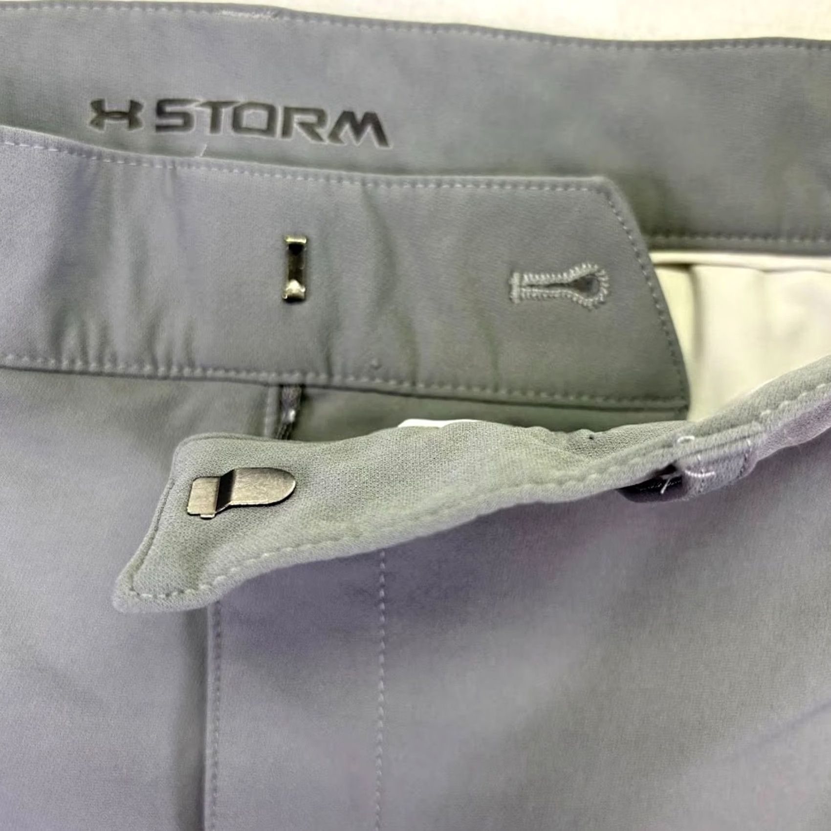 Under Armour Under Armour Pants Mens 32 Gray Storm Nylon Chino Golf Water Wind Resistant Size US 32 / EU 48 - 7 Thumbnail