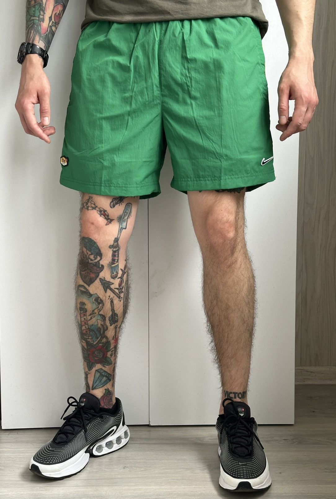 Nike Nike Air Plus TN Shorts Green Men's Size XL Standard Fit New Size US 36 / EU 52 - 1 Thumbnail
