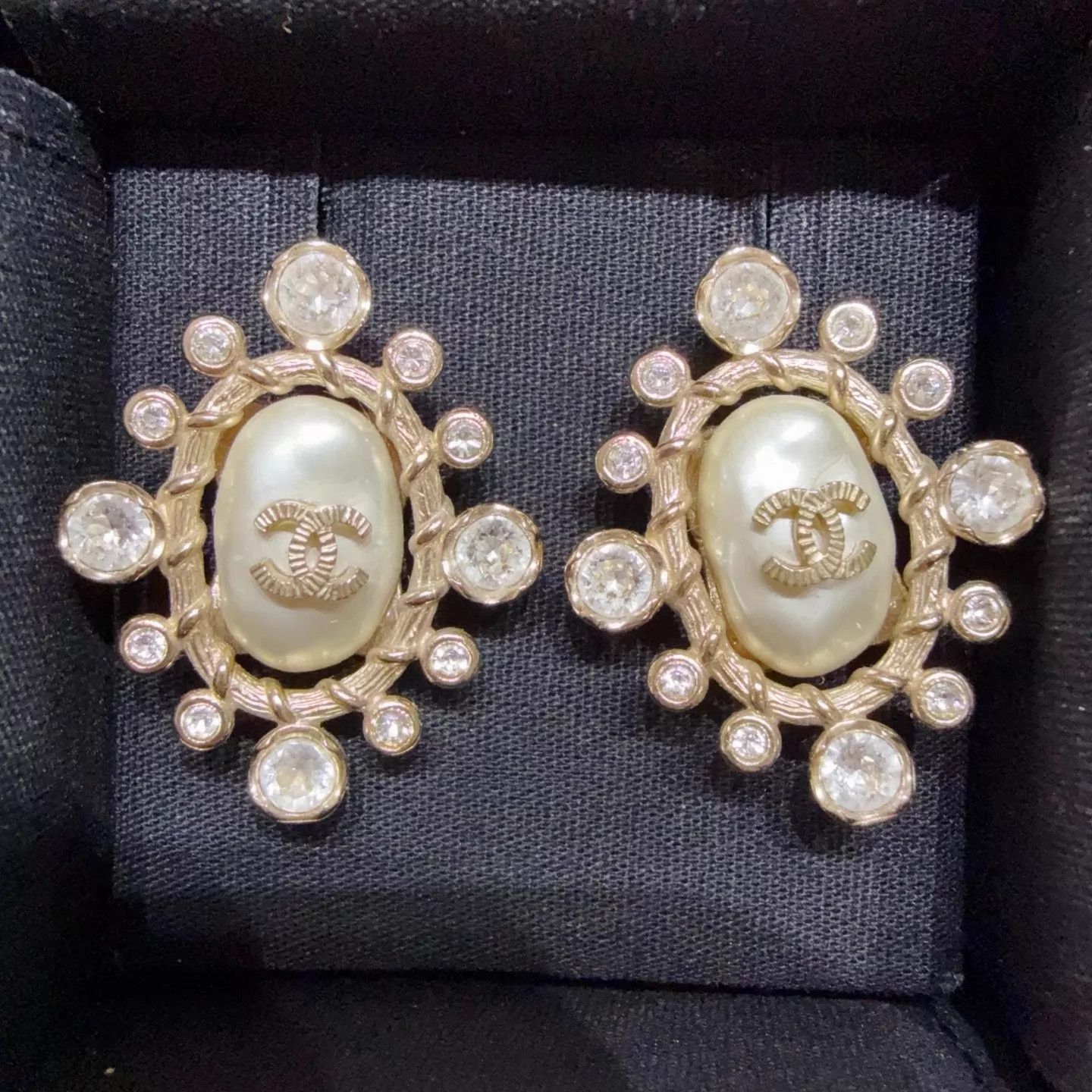 Chanel CHANEL NEW Exquisite Earrings With Box Size ONE SIZE - 2 Thumbnail