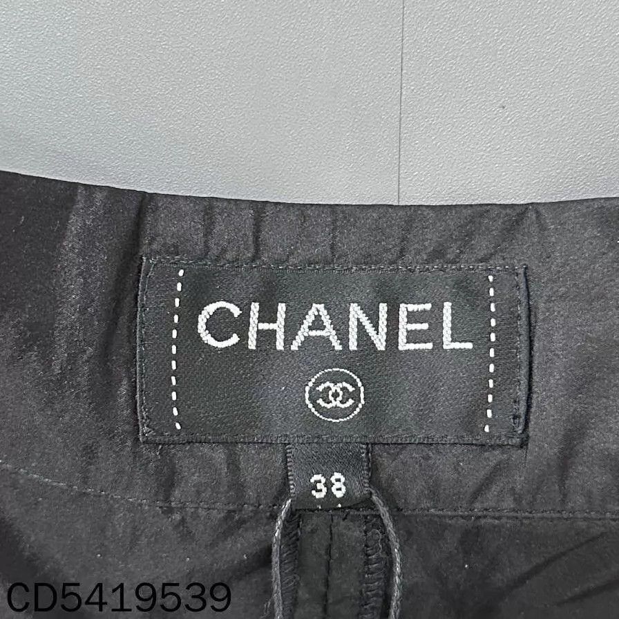 Chanel Chanel cutout all - over CC logo pants Size 27" / US 4 / IT 40 - 6 Thumbnail