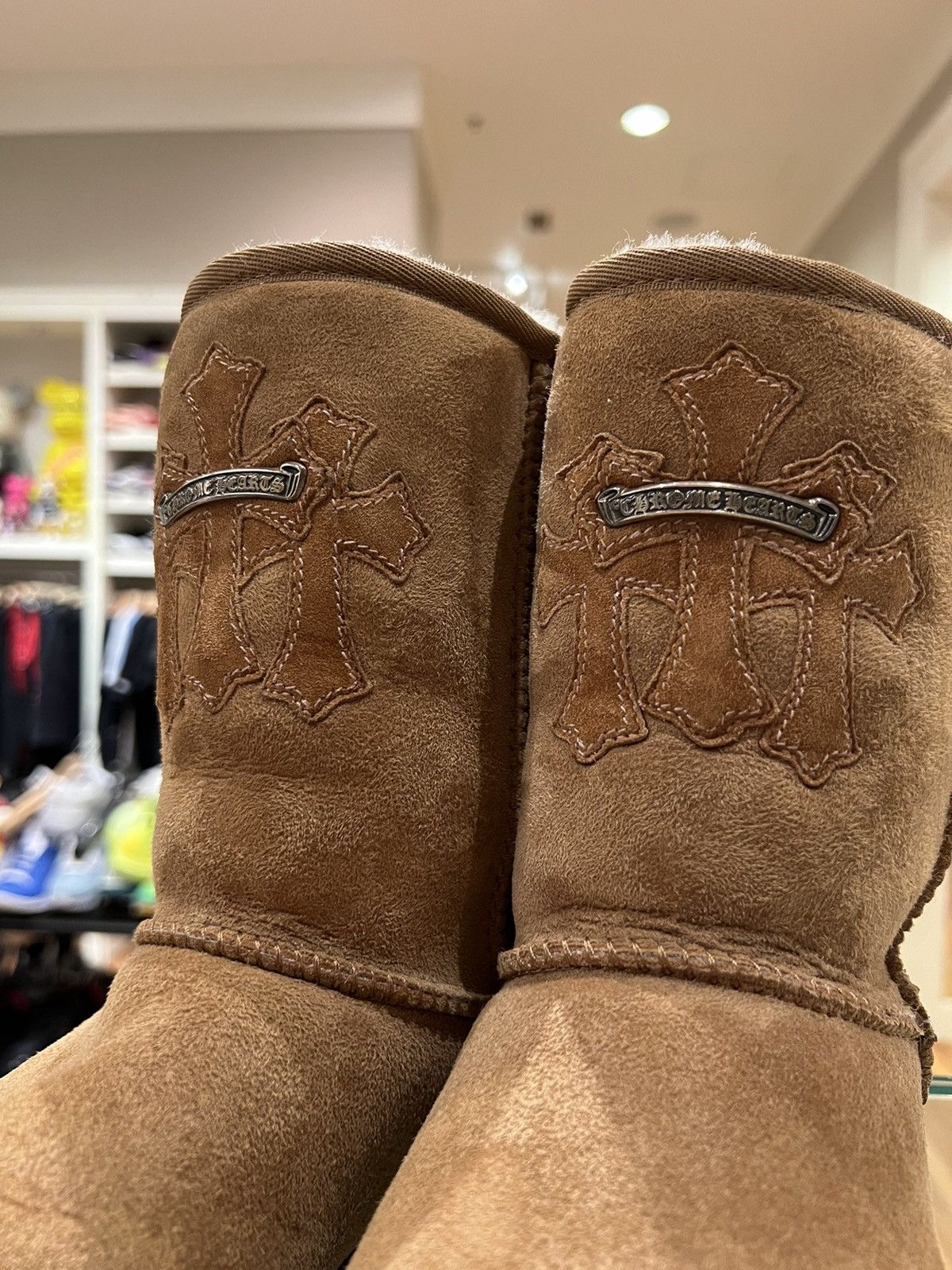 +CHROME HEARTS x UGG+ クロス ブーツ スクロール CROSS BOOTS Chrome Hearts x Uggs Suede Fur Lined .925 Silver Cross Boots
