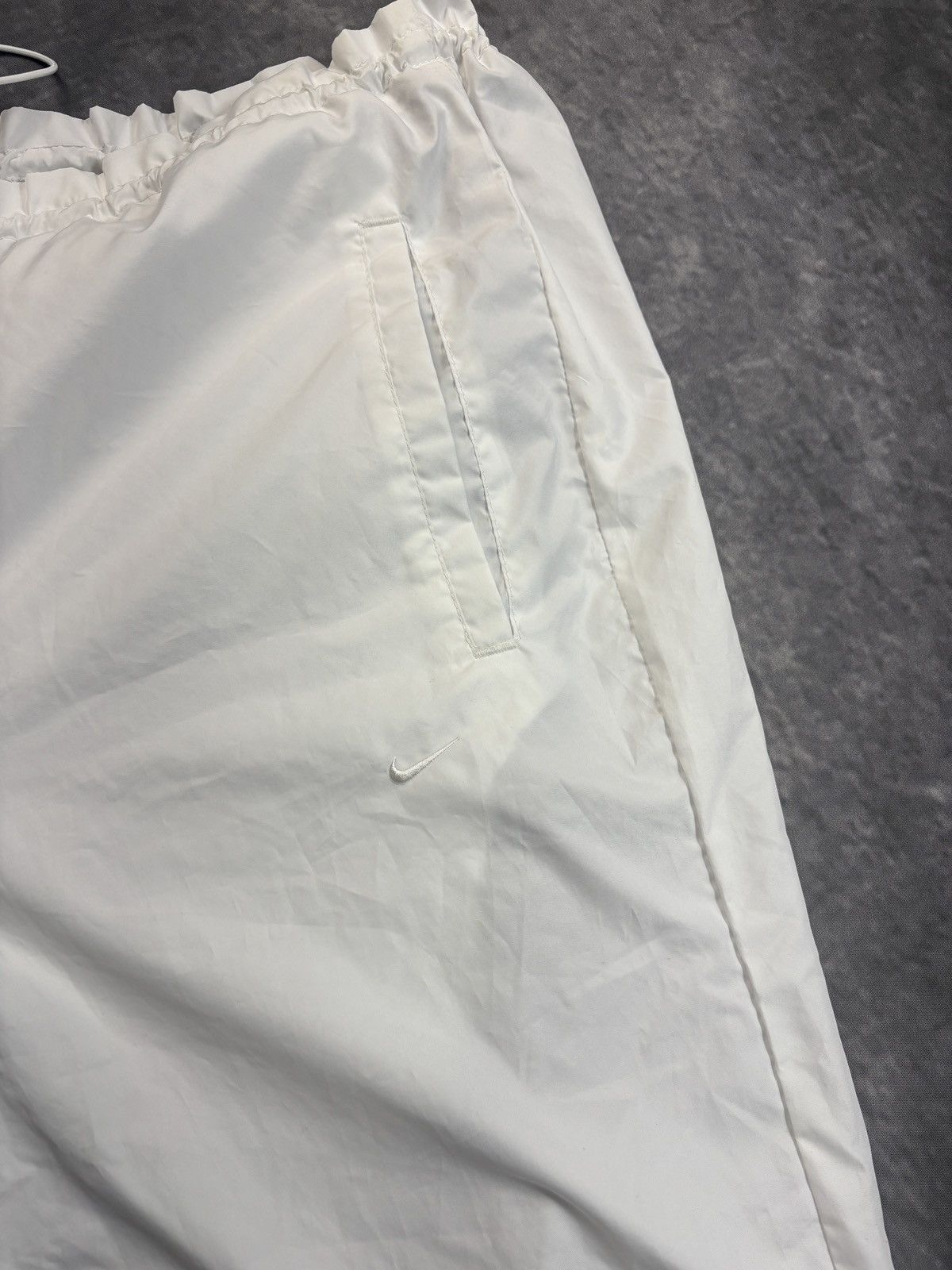 Nike × Vintage 2000s Nike Track Pants Vintage Nike Lined Nylon Flare Loose Size 32" / US 10 / IT 46 - 7 Thumbnail