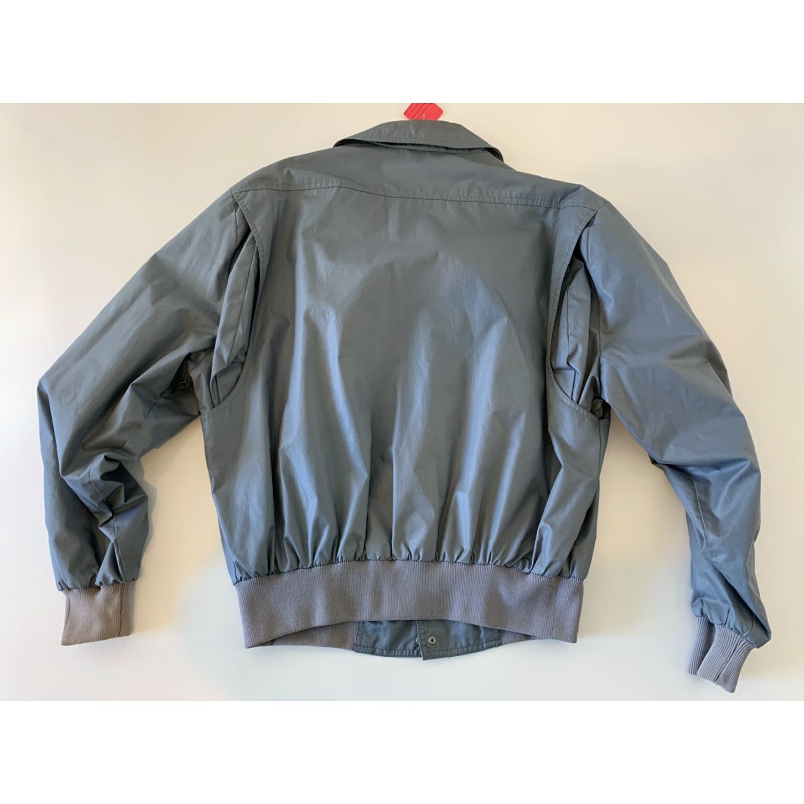Members Only VTG Members Only Full Zip Jacket Gray Size 44 Men Windbreaker / Jacket, Gray, 44, Regular, Full Zip, Outer Shell Polyester Size US S / EU 44-46 / 1 - 7 Thumbnail