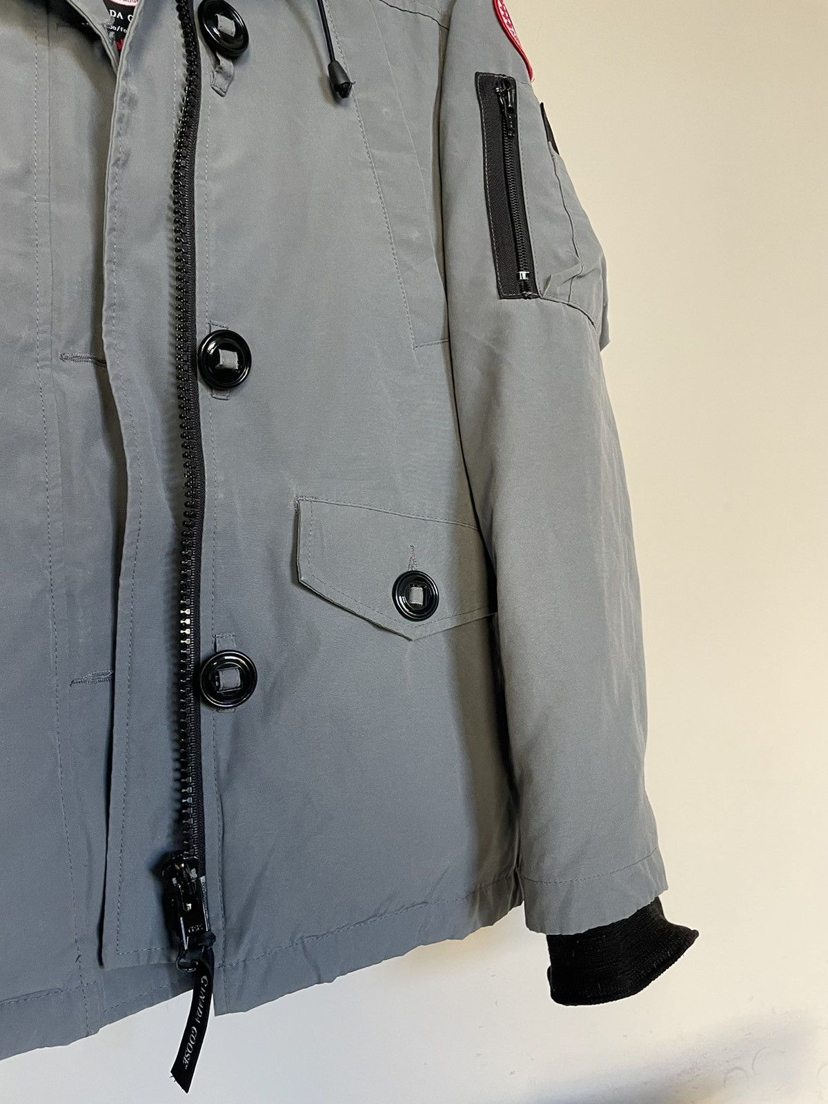 Canada Goose Montebello Bomber Jacket Grey Size XS / US 0-2 / IT 36-38 - 4 Thumbnail