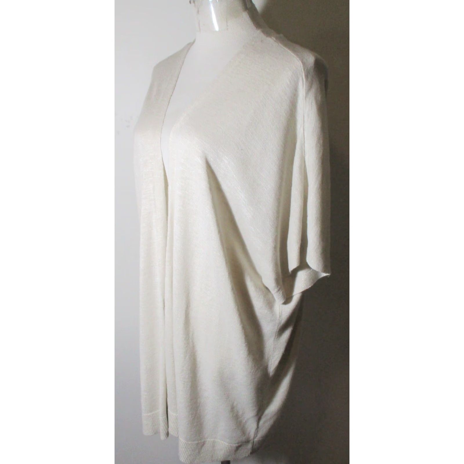 Banana Republic Banana Republic Cardigan Sweater Women XS/S Beige Ramie Viscose Lightweight Knit Short Sleeve Wrap All Seasons Size XS / US 0-2 / IT 36-38 - 4 Thumbnail