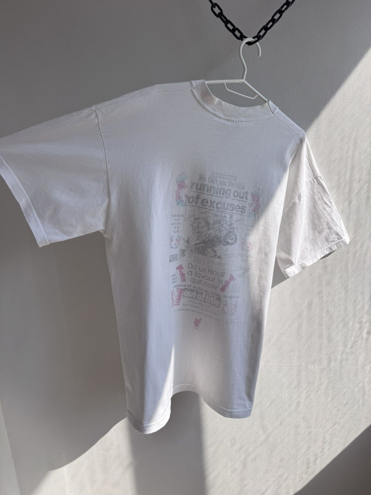 Fruit Of The Loom LIVERPOOL VINTAGE FOOTBALL SOCCER MEN T SHIRT JERSEY TEE Size US XL / EU 56 / 4 - 9 Thumbnail