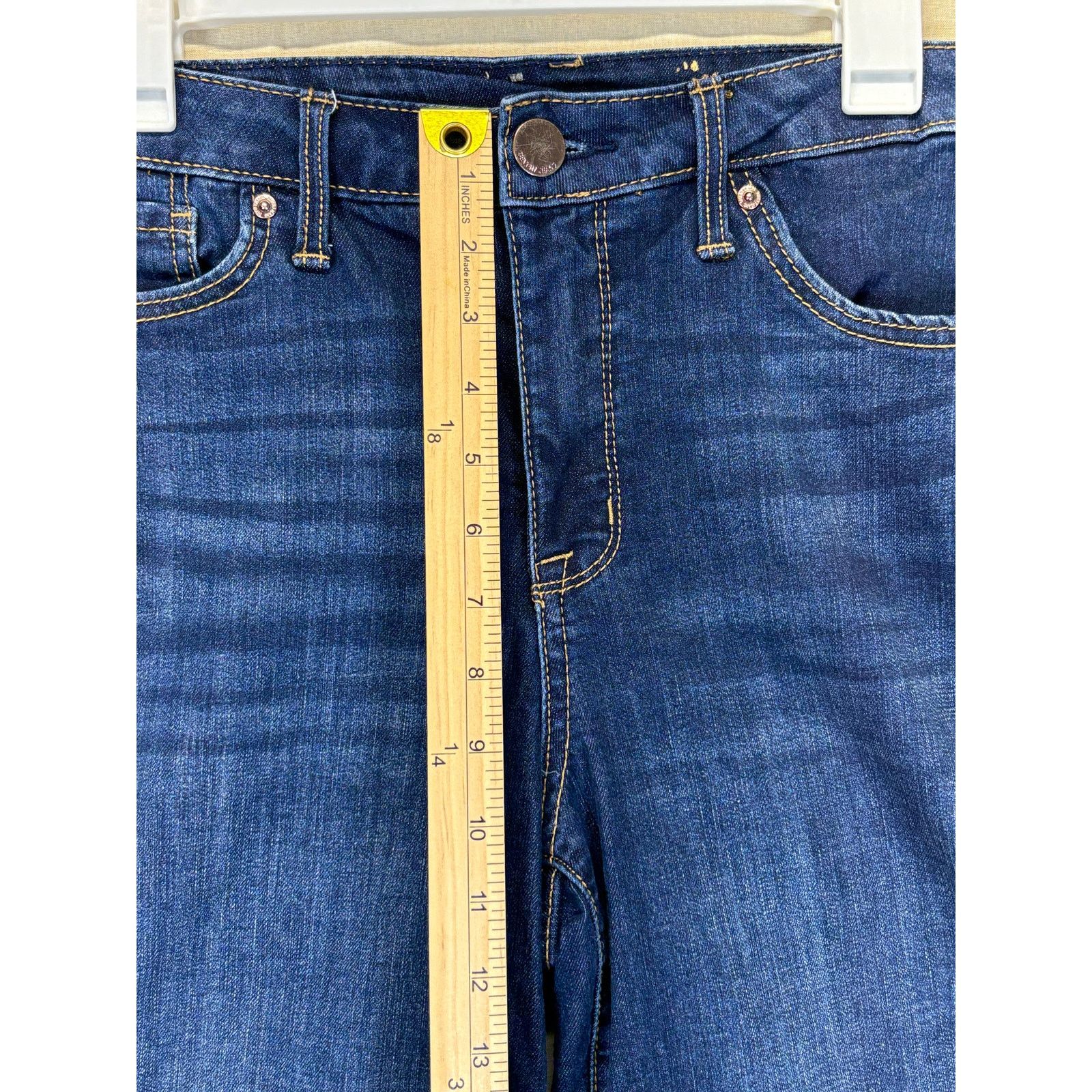 7 For All Mankind 7 For All Mankind Denim Shorts dark wash size 14 Size 36" / US 14 / IT 50 - 4 Thumbnail