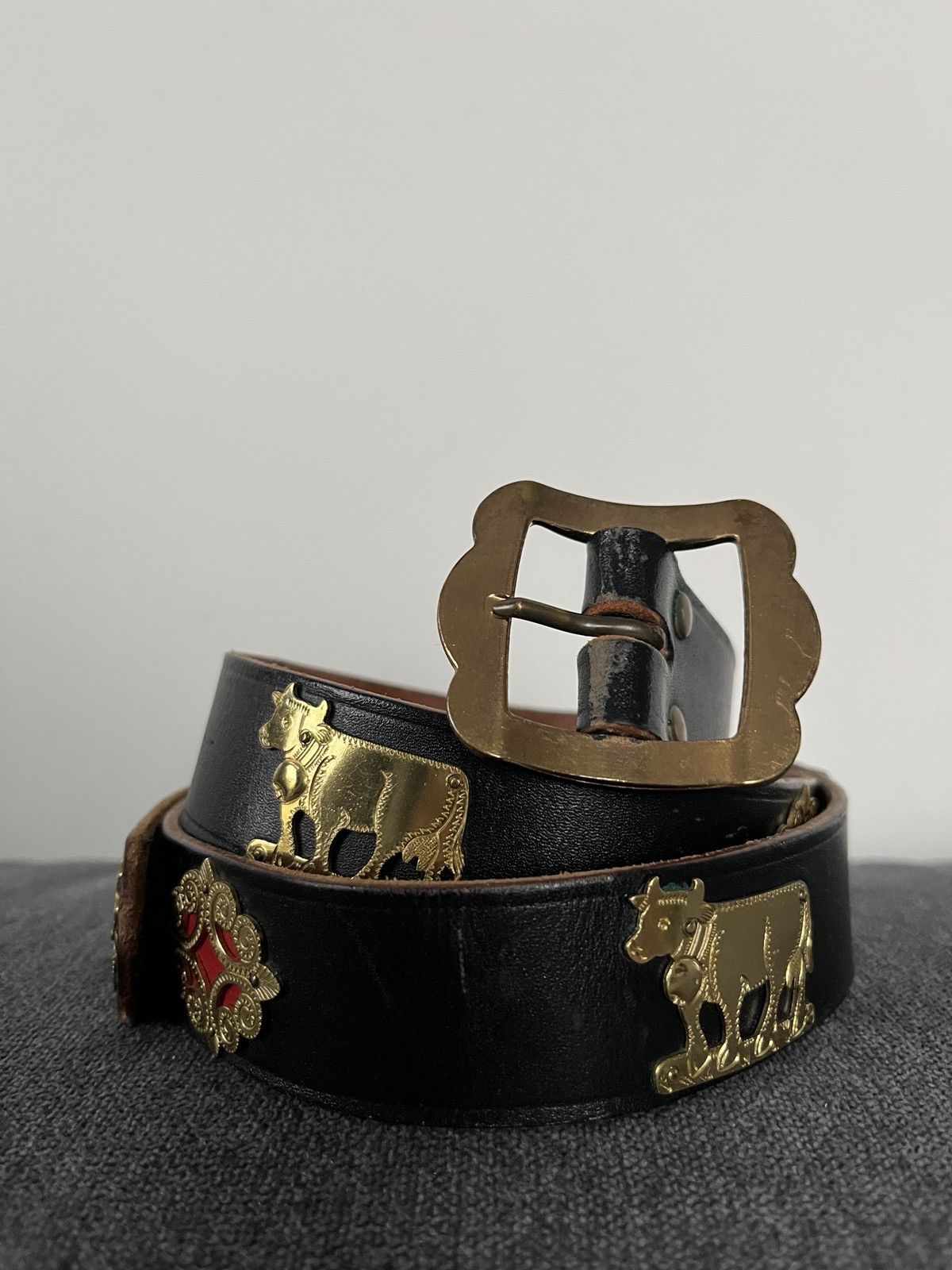 Vintage Vintage Etro Style Leather Cows Ethnic Belt SwissMade Size ONE SIZE - 5 Thumbnail