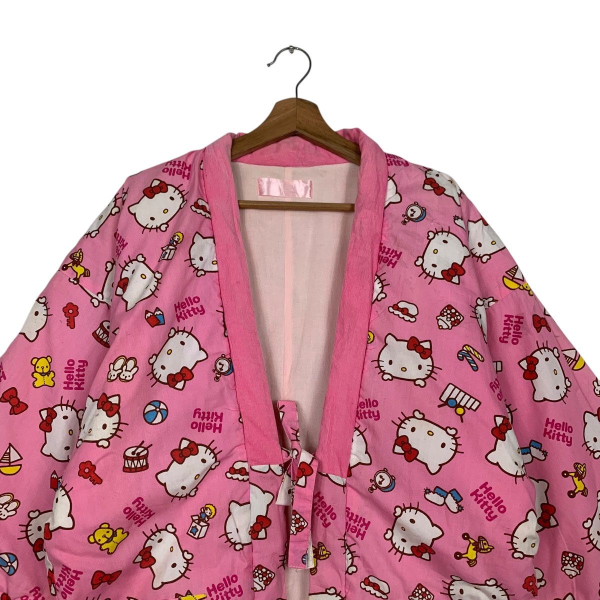 Japanese Brand Vintage HELLO KITTY Fullprint Pink Kimono Jacket #2820-C127 Size M / US 6-8 / IT 42-44 - 2 Thumbnail