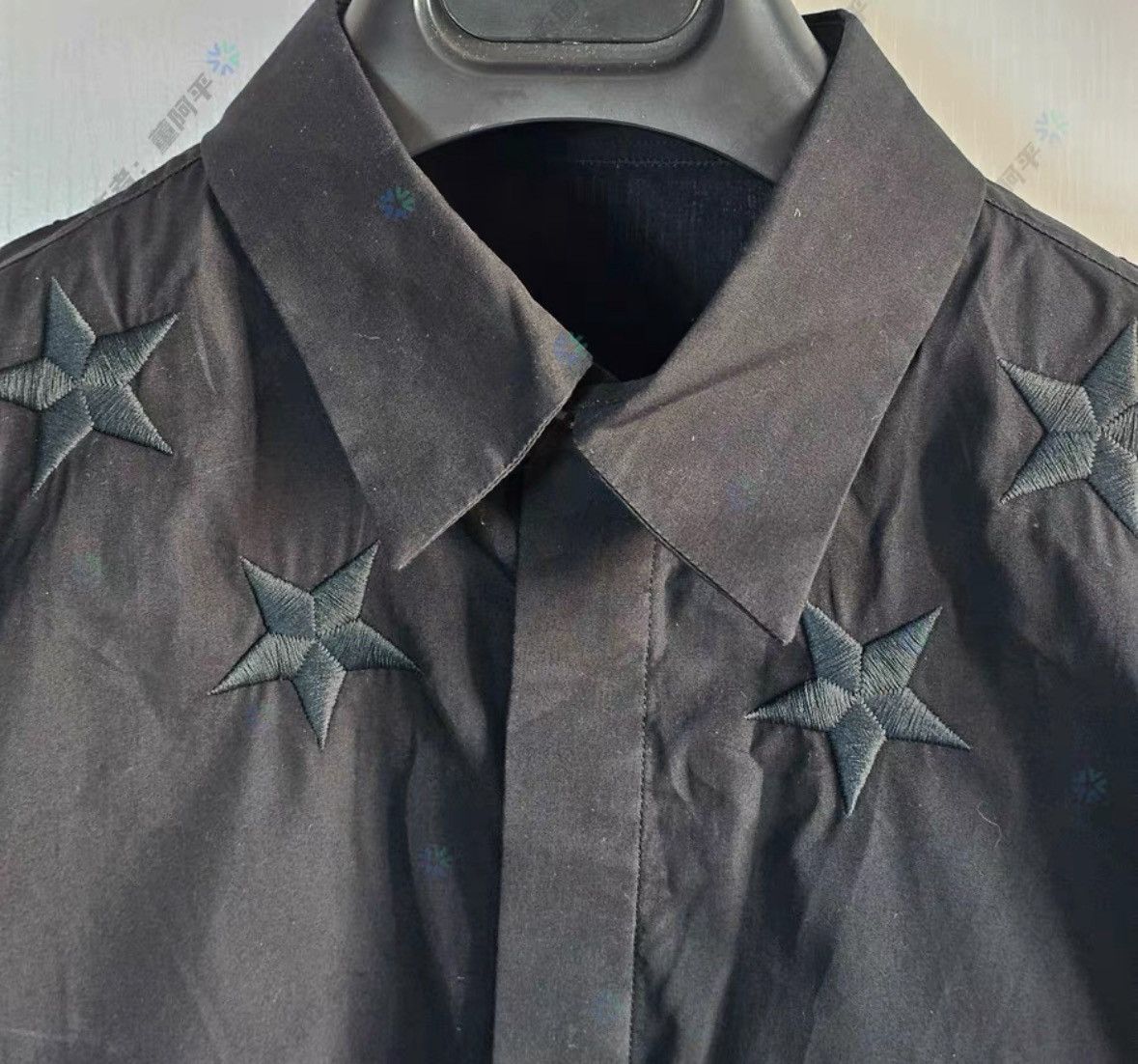 Givenchy Givenchy Size 41Black Star Embroidered Shirt 2506-Nextarrow Size US XL / EU 56 / 4 - 3 Thumbnail