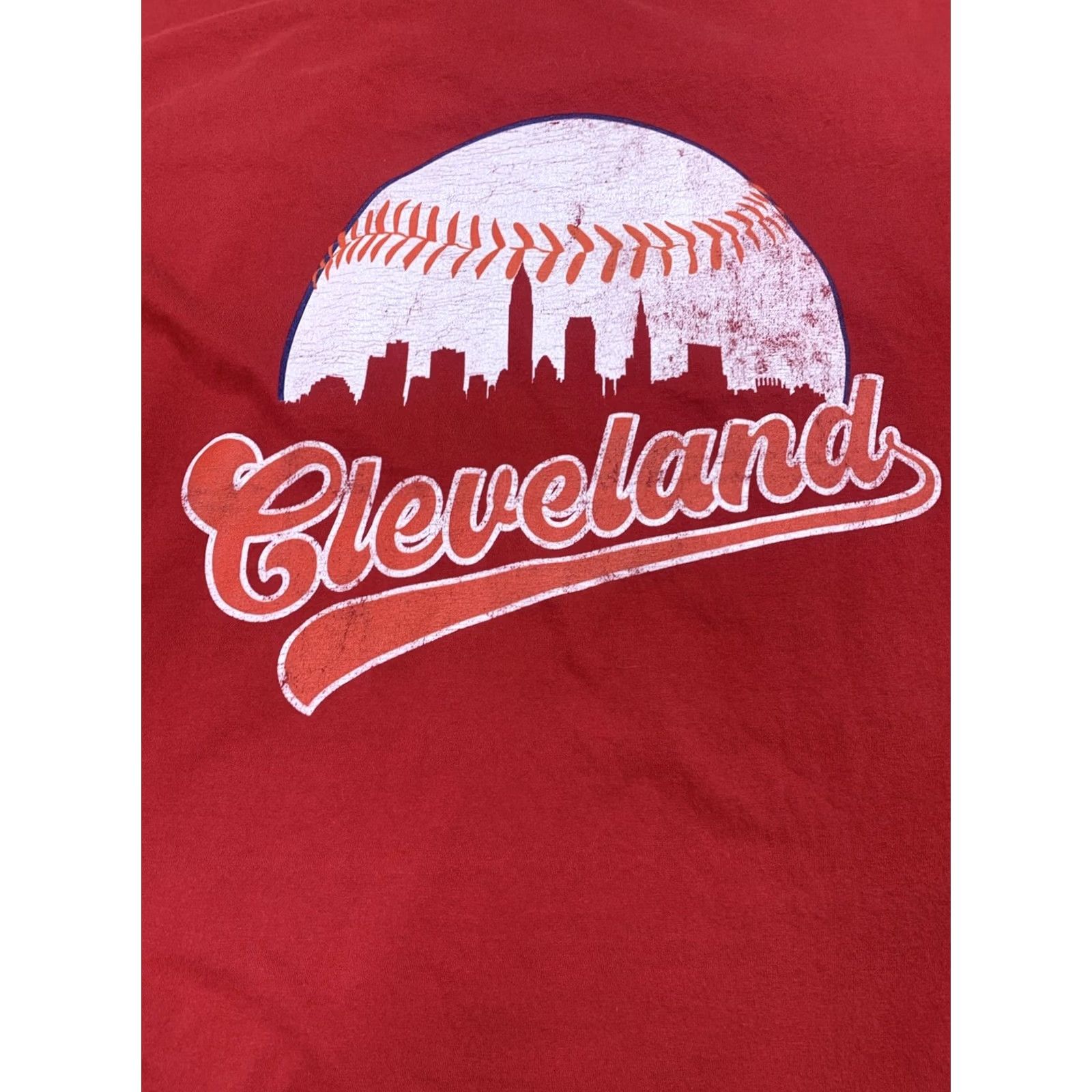 Vintage VINTAGE Cleveland Baseball T-Shirt Red XL Mens Y2K Distressed Graphic 2000s Crew Neck Short Sleeve Cotton Blend Nike Size US XL / EU 56 / 4 - 2 Thumbnail