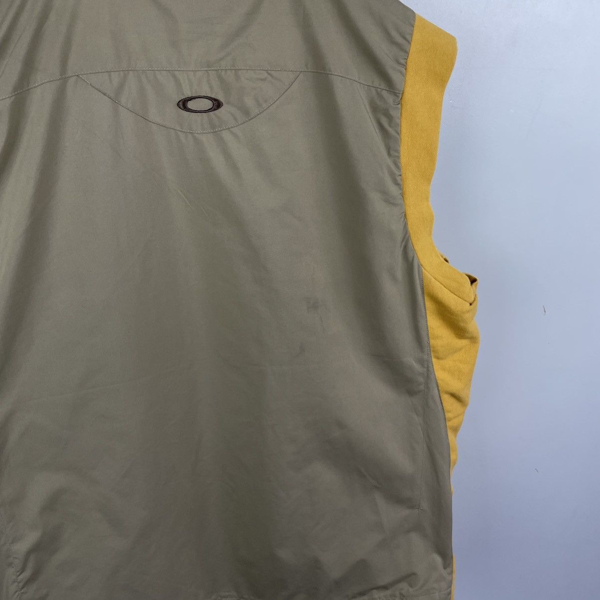 Oakley Oakley Vintage 00s Softshell Tactical Vest - Olive/Mustard Size US L / EU 52-54 / 3 - 9 Thumbnail