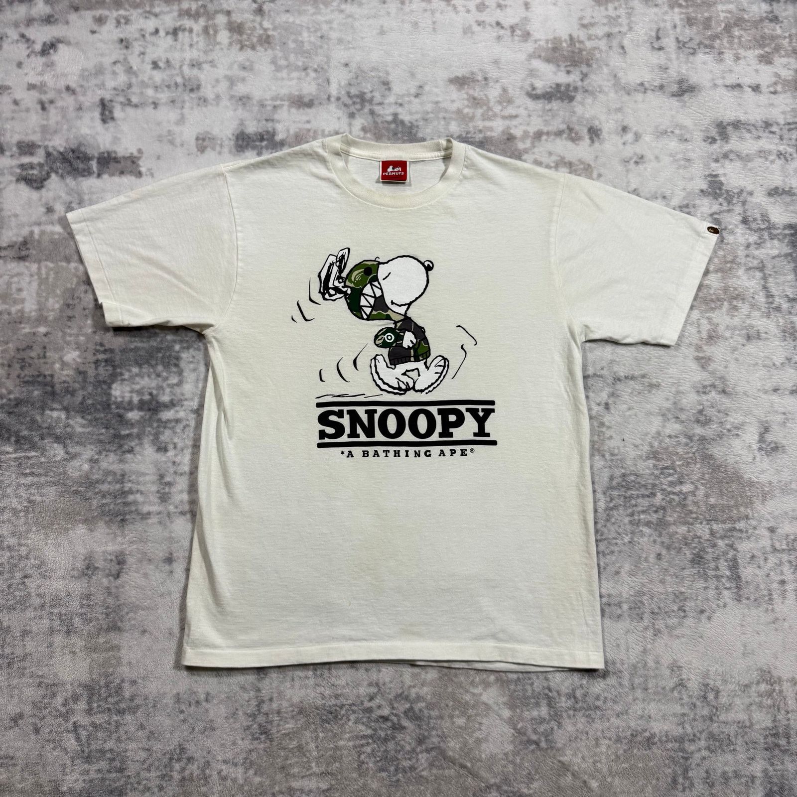 Bape × Peanuts Authentic Bape x Peanuts Snoopy Tee L Size US L / EU 52-54 / 3 - 1 Thumbnail