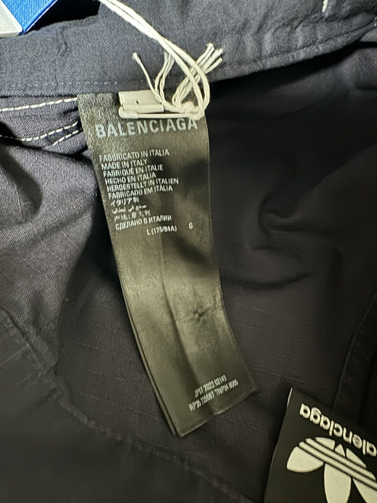 Balenciaga Balenciaga Adidas Shorts with distressed Hem Sz.L Size US 34 / EU 50 - 10 Thumbnail