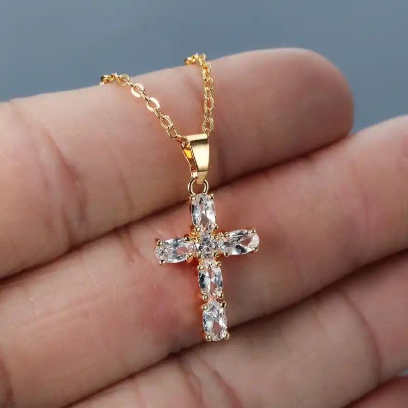 Jewelry × Vintage Sophisticated White Crystal Cross Pendant Necklace Size ONE SIZE - 1 Thumbnail
