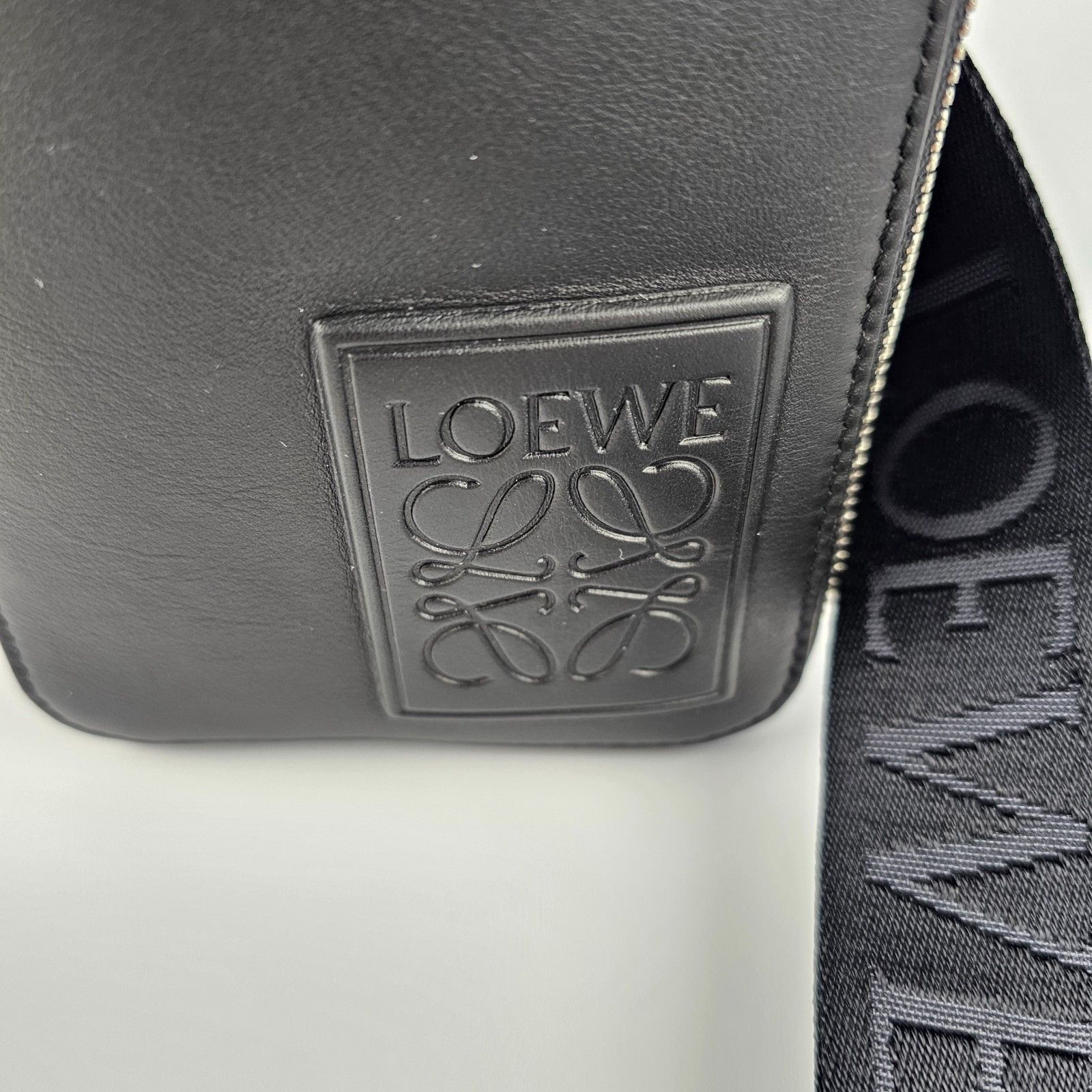 Loewe LOEWE Black Leather Vertical Shoulder Bag New & Authentic Size ONE SIZE - 8 Thumbnail