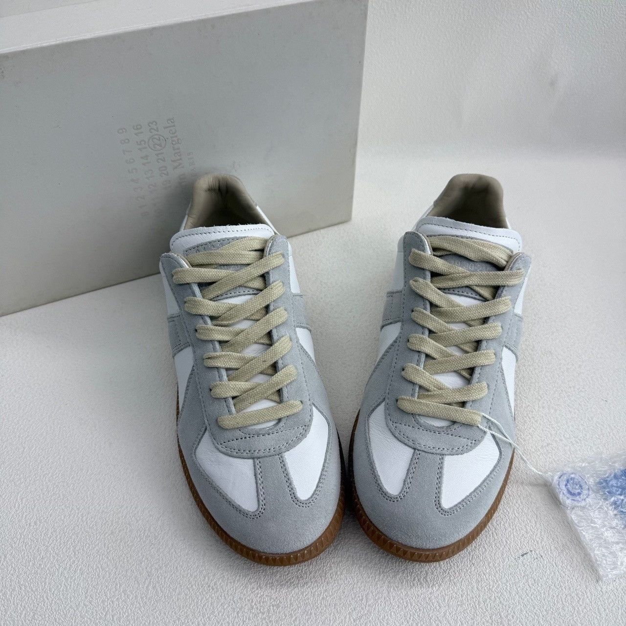 Maison Margiela Maison Margiela White Lowtop Sneakers us_6-5 Women Size US 6.5 / IT 36.5 - 1 Thumbnail