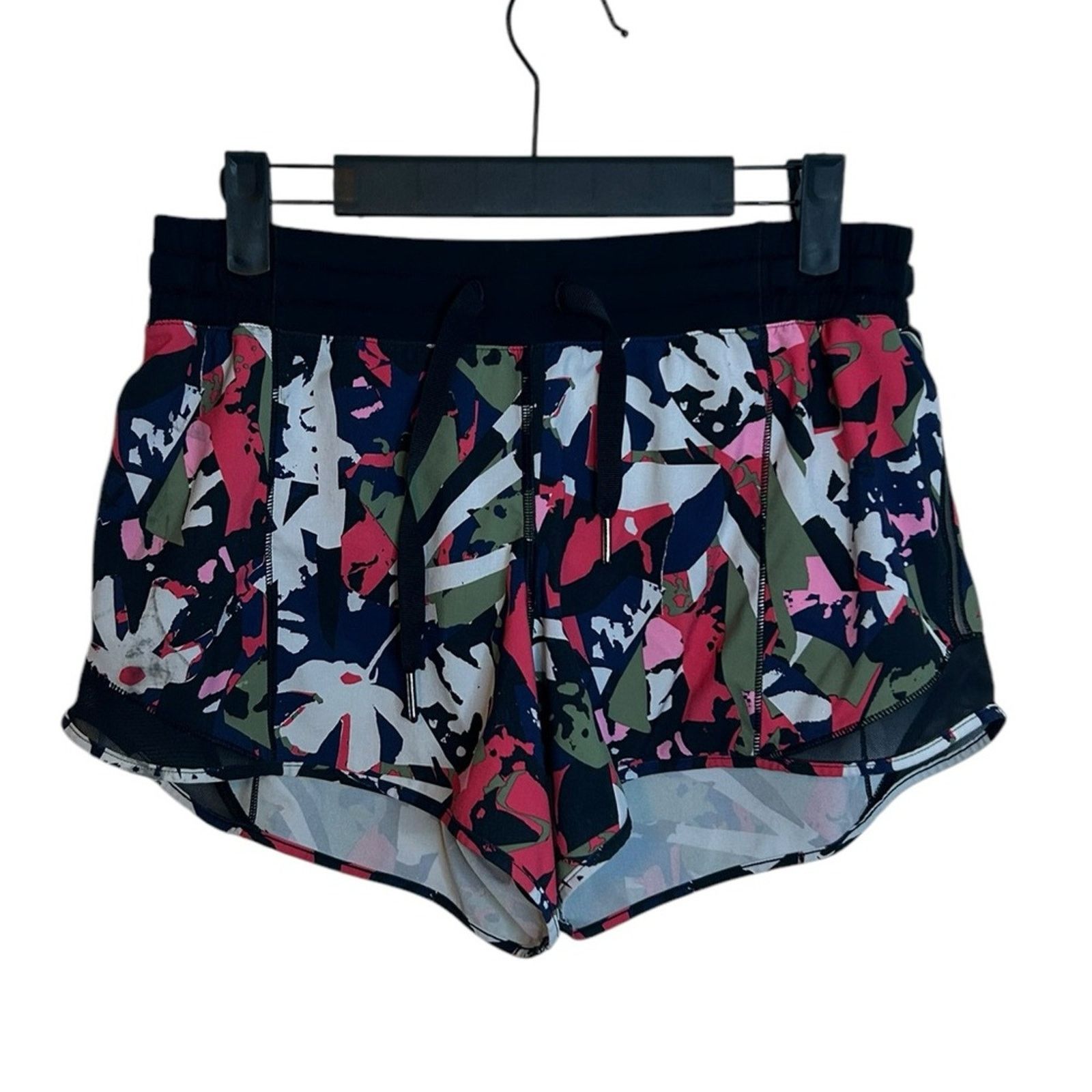 Lululemon Lululemon Pop Cut Boom Juice Hotty Hot Shorts Size 30" / US 8 / IT 44 - 1 Thumbnail