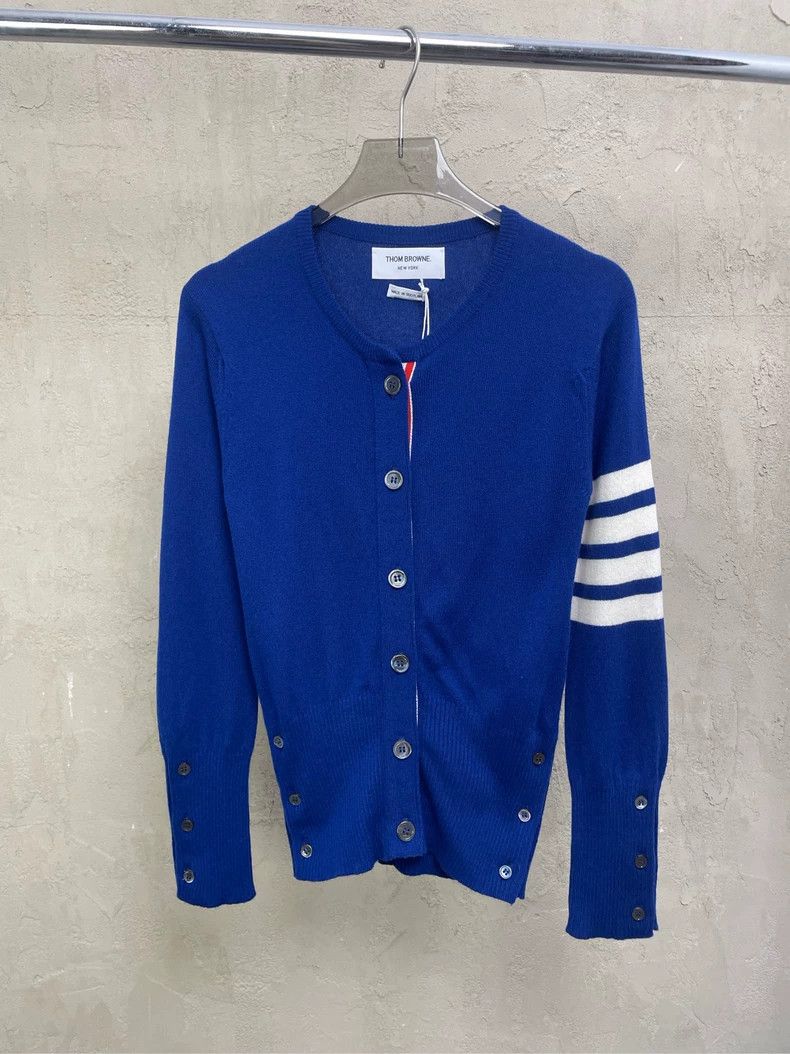 Thom Browne Thom browne Klein blue four-striped cashmere round-neck ca Size XS / US 0-2 / IT 36-38 - 2 Thumbnail