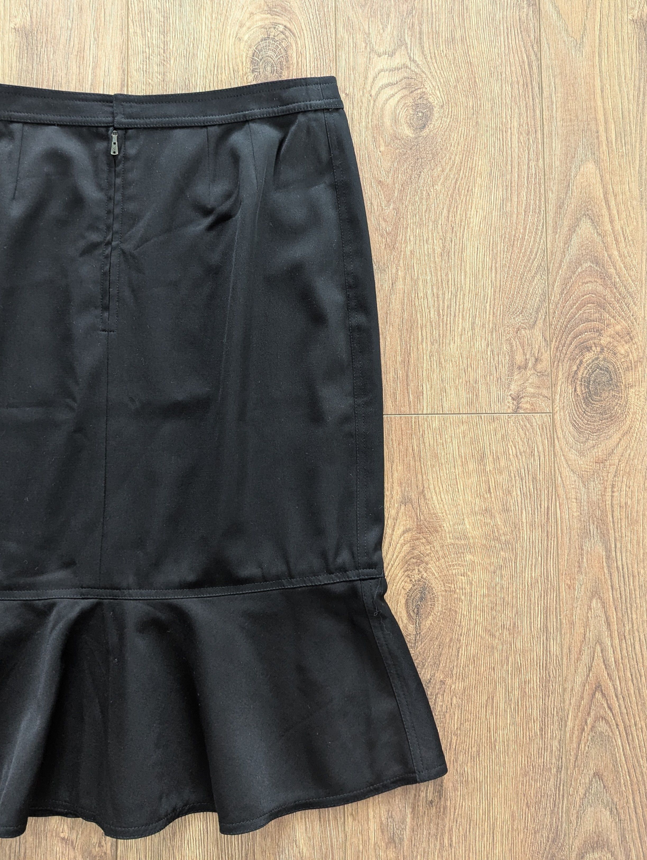 Yves Saint Laurent Yves Saint Laurent Rive Gauche Lana Wool Skirt MadeInFrance Size 28" / US 6 / IT 42 - 6 Thumbnail
