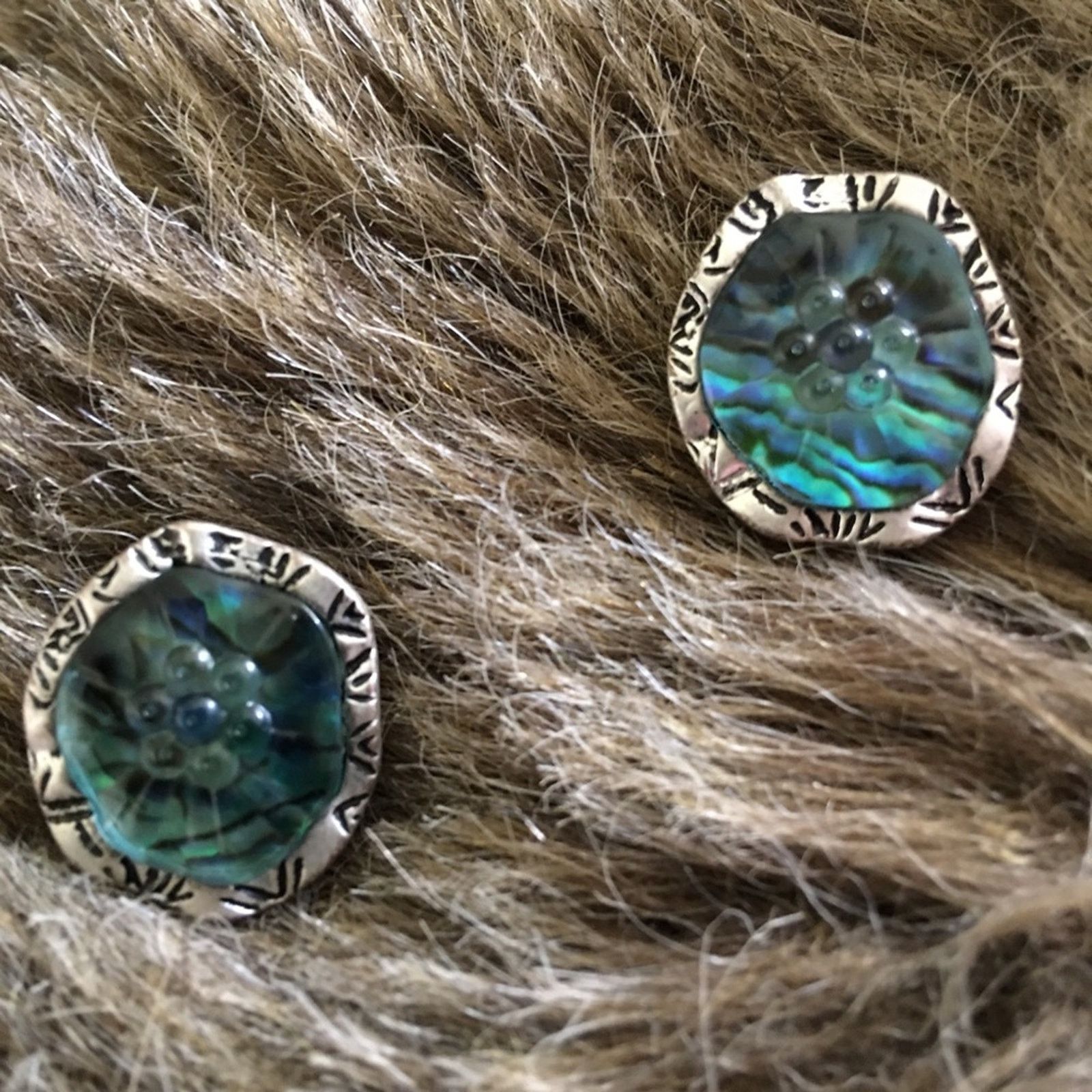 Jewelry Ocean blue resin silver tone pierced earrings Size ONE SIZE - 1 Thumbnail