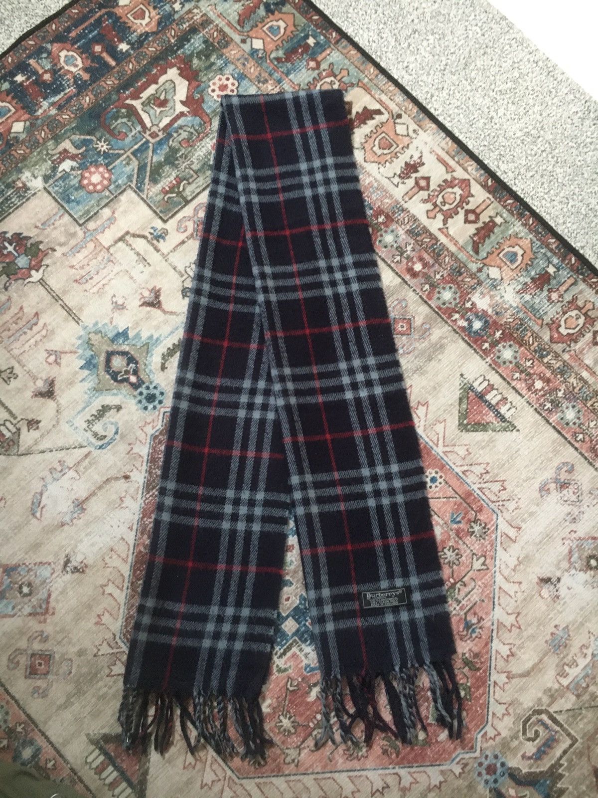 Burberry Vintage Burberry lambs wool scarf Size ONE SIZE - 2 Thumbnail