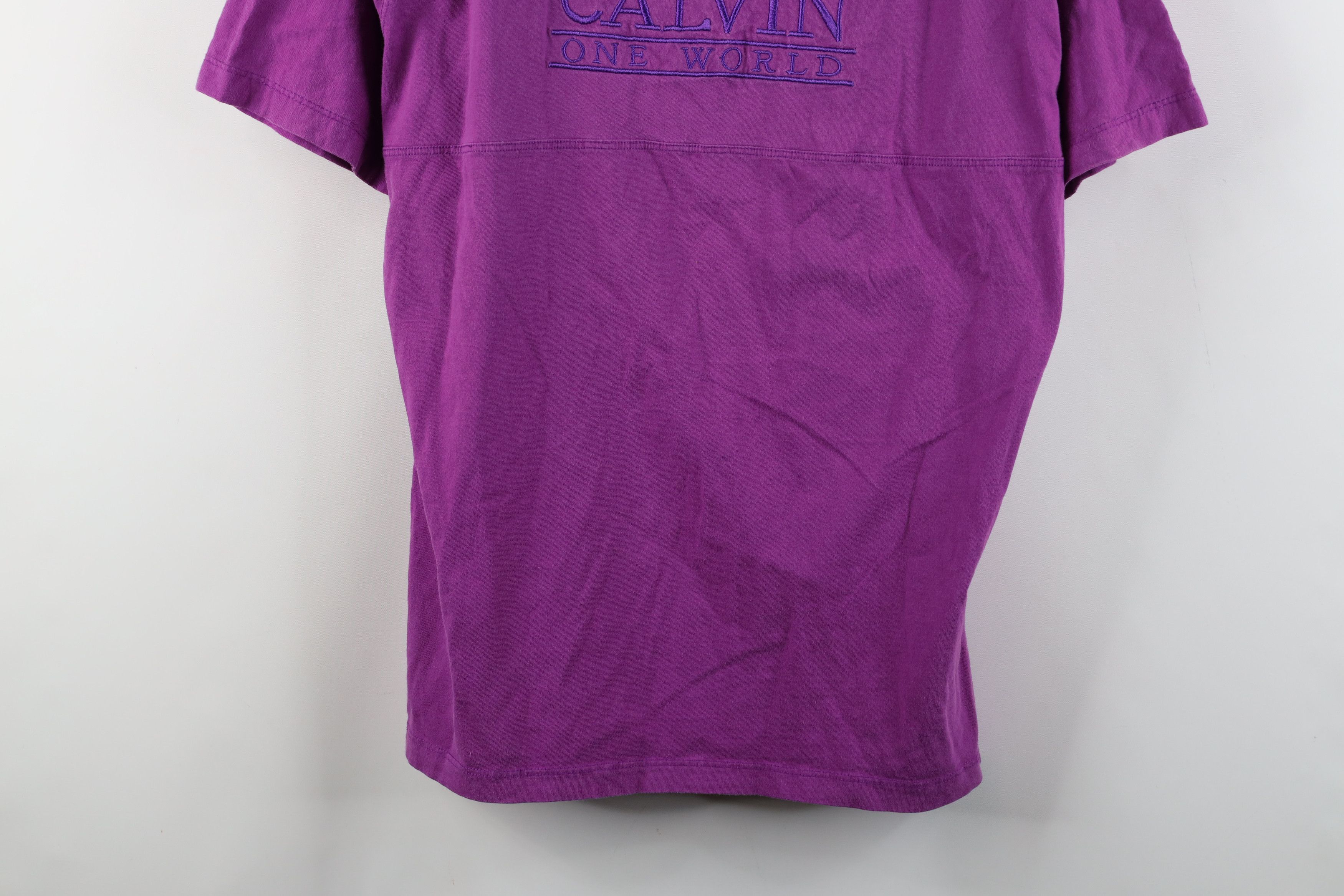 Calvin Klein × Vintage Vintage 90s Calvin Klein Spell Out One World T-Shirt Purple Size XXL / US 16-18 / IT 52-54 - 3 Thumbnail