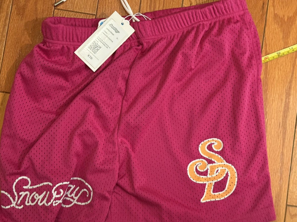 Snowday Snow day extra large shorts with tags Size US 36 / EU 52 - 2 Thumbnail