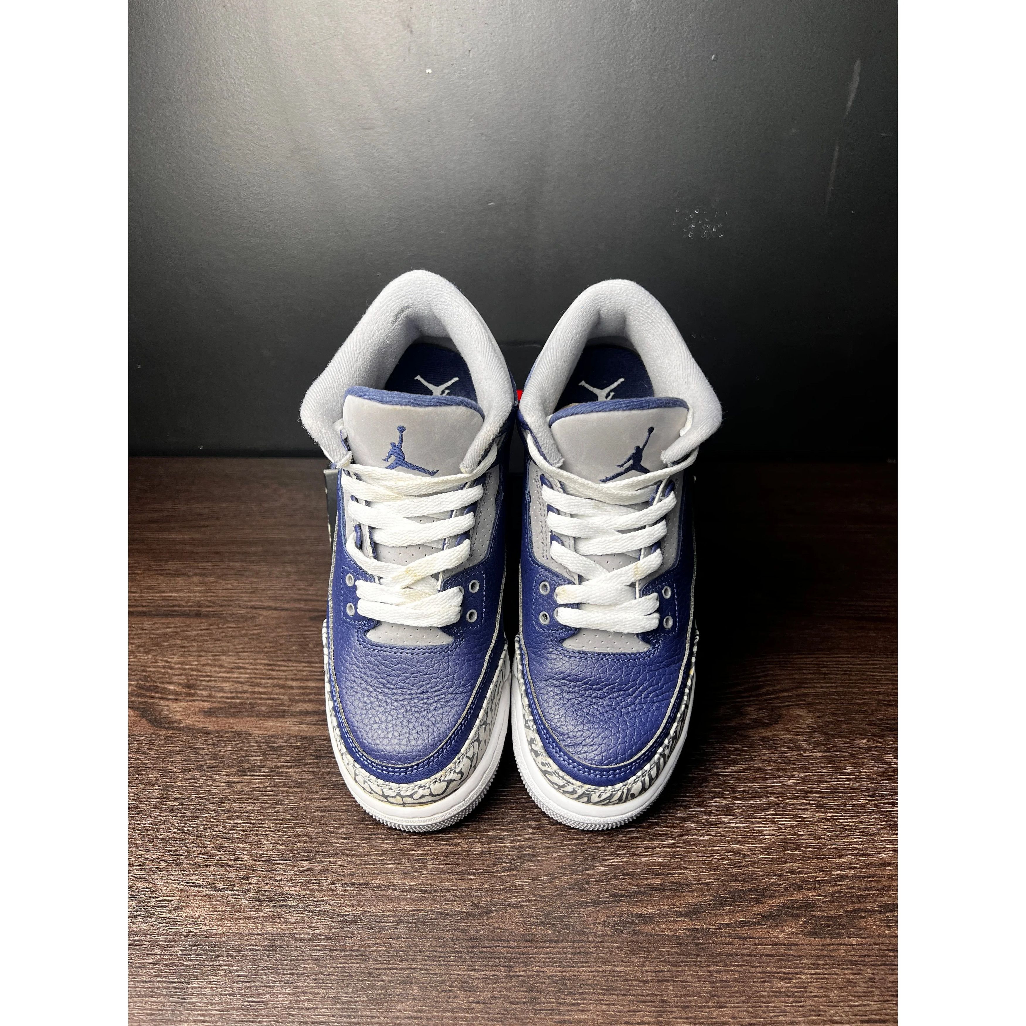 Jordan Brand Air Jordan 3 Retro "Georgetown" (2021) (GS) **PRE-OWNED** Size US 6.5 / EU 39-40 - 3 Thumbnail