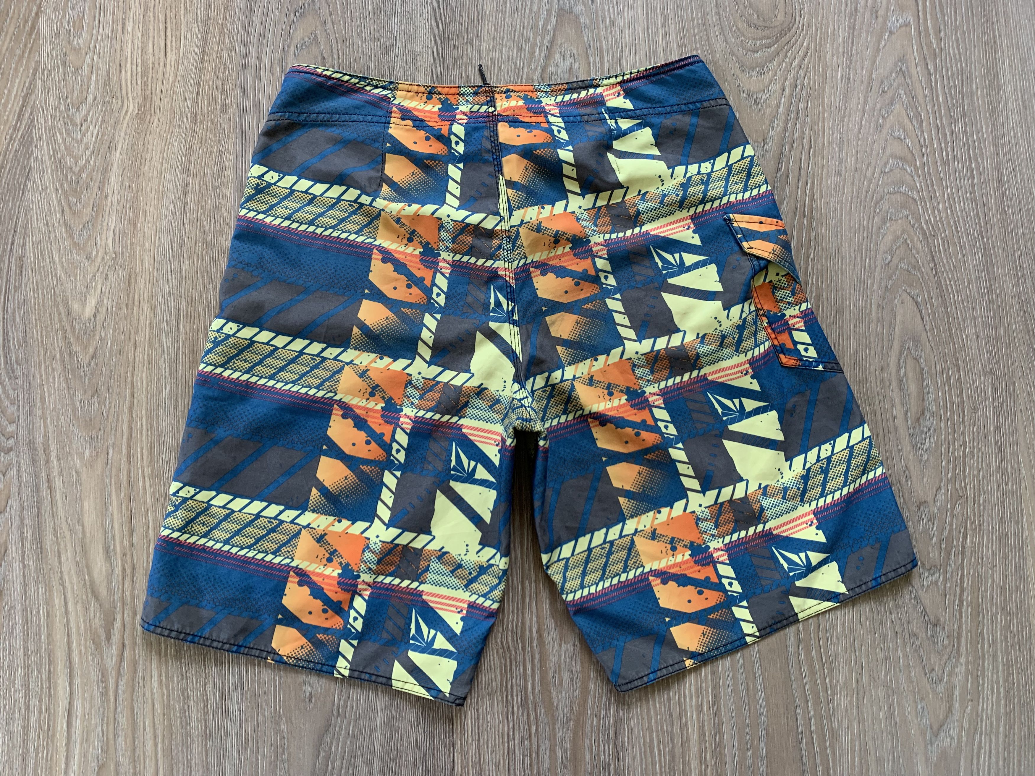 Volcom Volcom Vintage Board Swim Printed Shorts Size US 33 - 3 Thumbnail