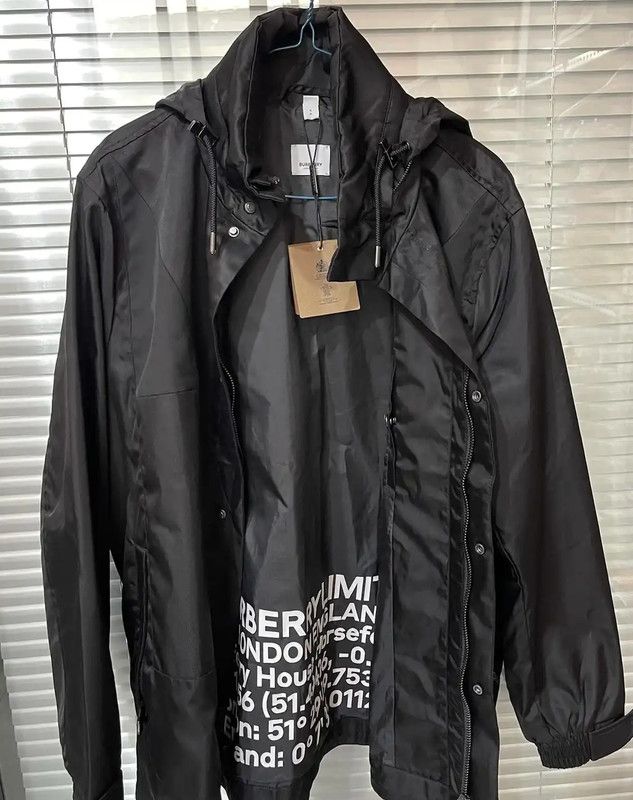 Burberry Burberry Black Short Hooded Coat for Men Size US S / EU 44-46 / 1 - 1 Thumbnail