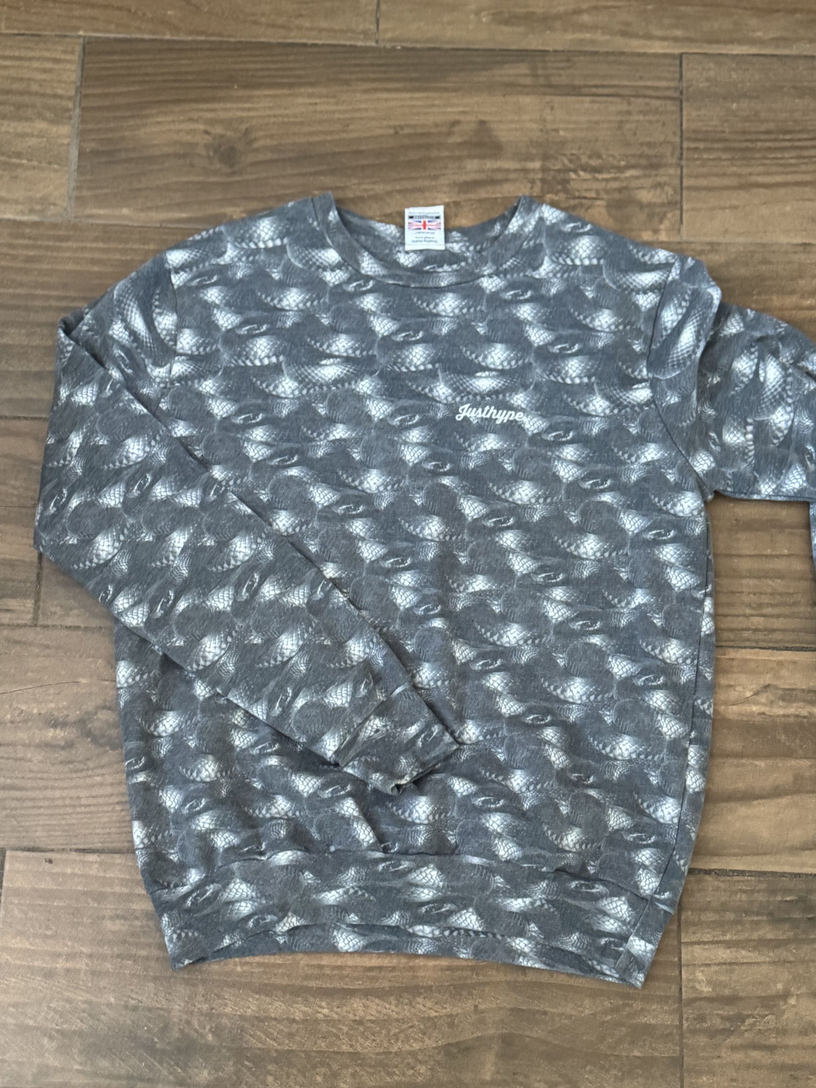 Other Just Hype Python print unisex Sweater Sz XL Size US XL / EU 56 / 4 - 1 Thumbnail