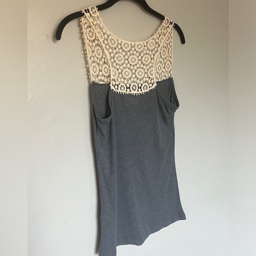 Anthropologie Anthropologie a’reve Gray White Tank Top Lace Medium Size M / US 6-8 / IT 42-44 - 4 Thumbnail