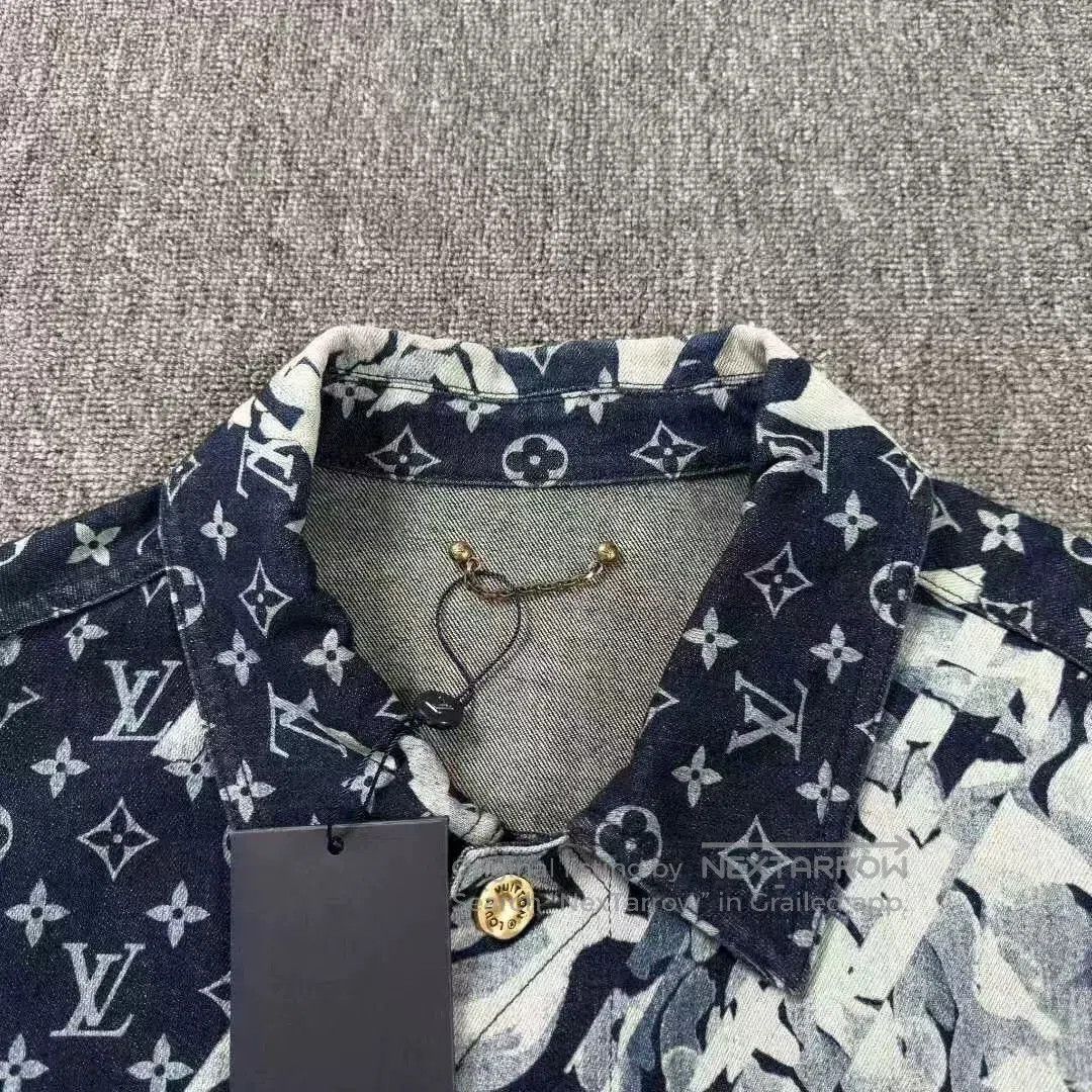 Louis Vuitton louis vuitton blue denim jacket with patterns. Size US L / EU 52-54 / 3 - 6 Thumbnail